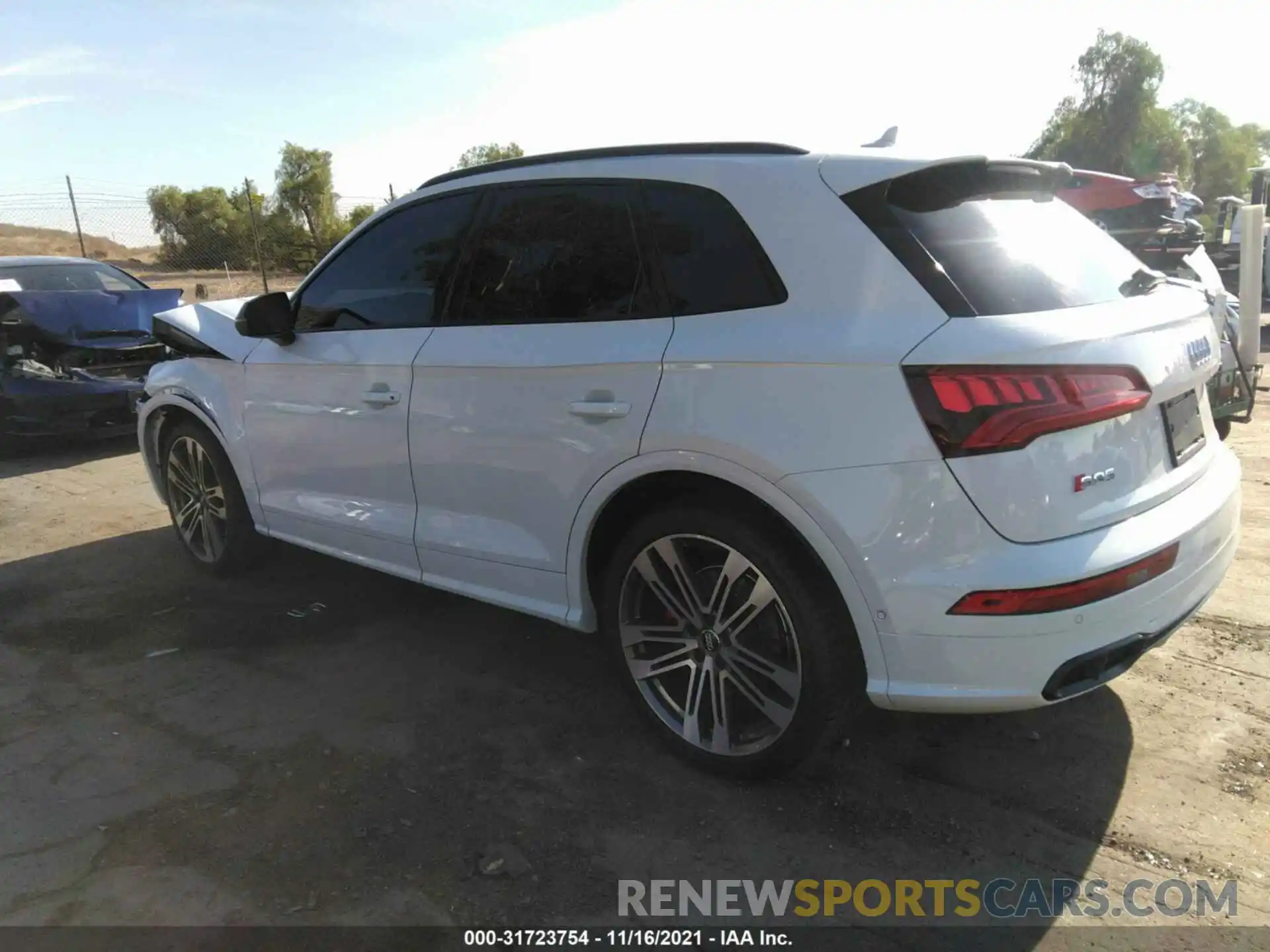 3 Photograph of a damaged car WA1C4AFY6K2029461 AUDI SQ5 2019