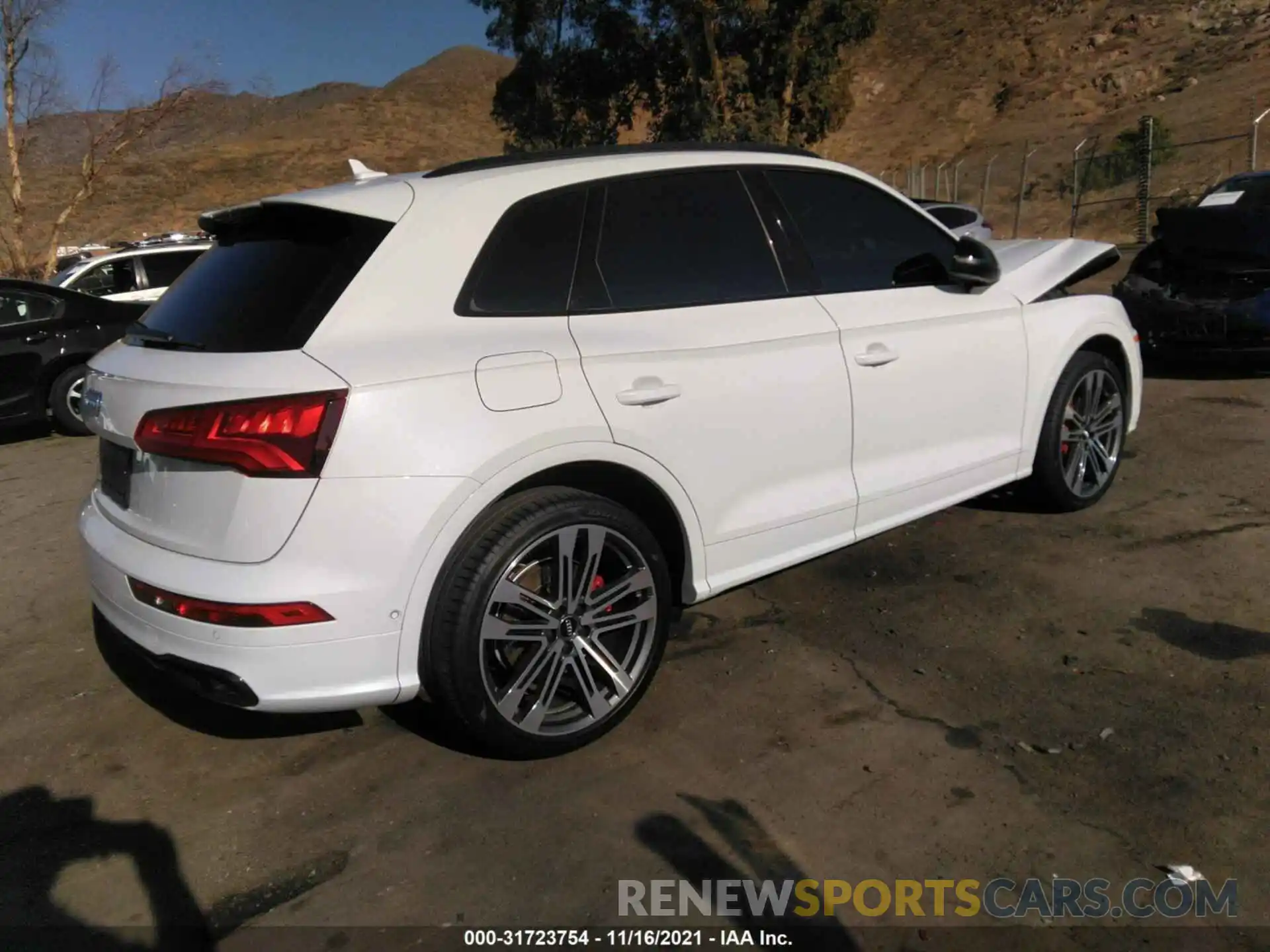 4 Photograph of a damaged car WA1C4AFY6K2029461 AUDI SQ5 2019