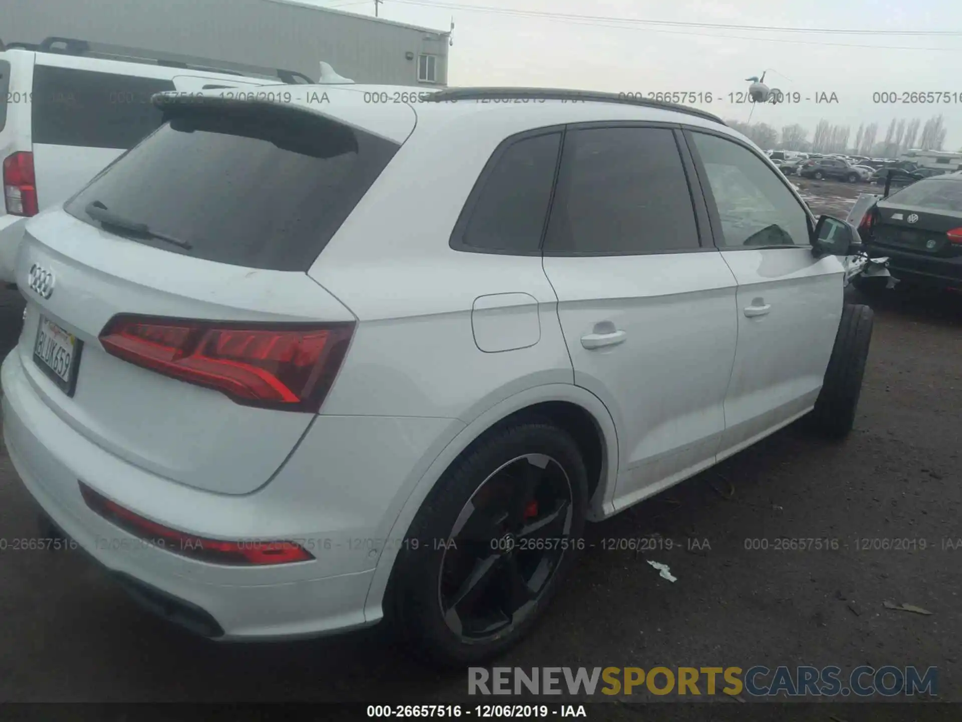 4 Фотография поврежденного автомобиля WA1C4AFY7K2116611 AUDI SQ5 2019