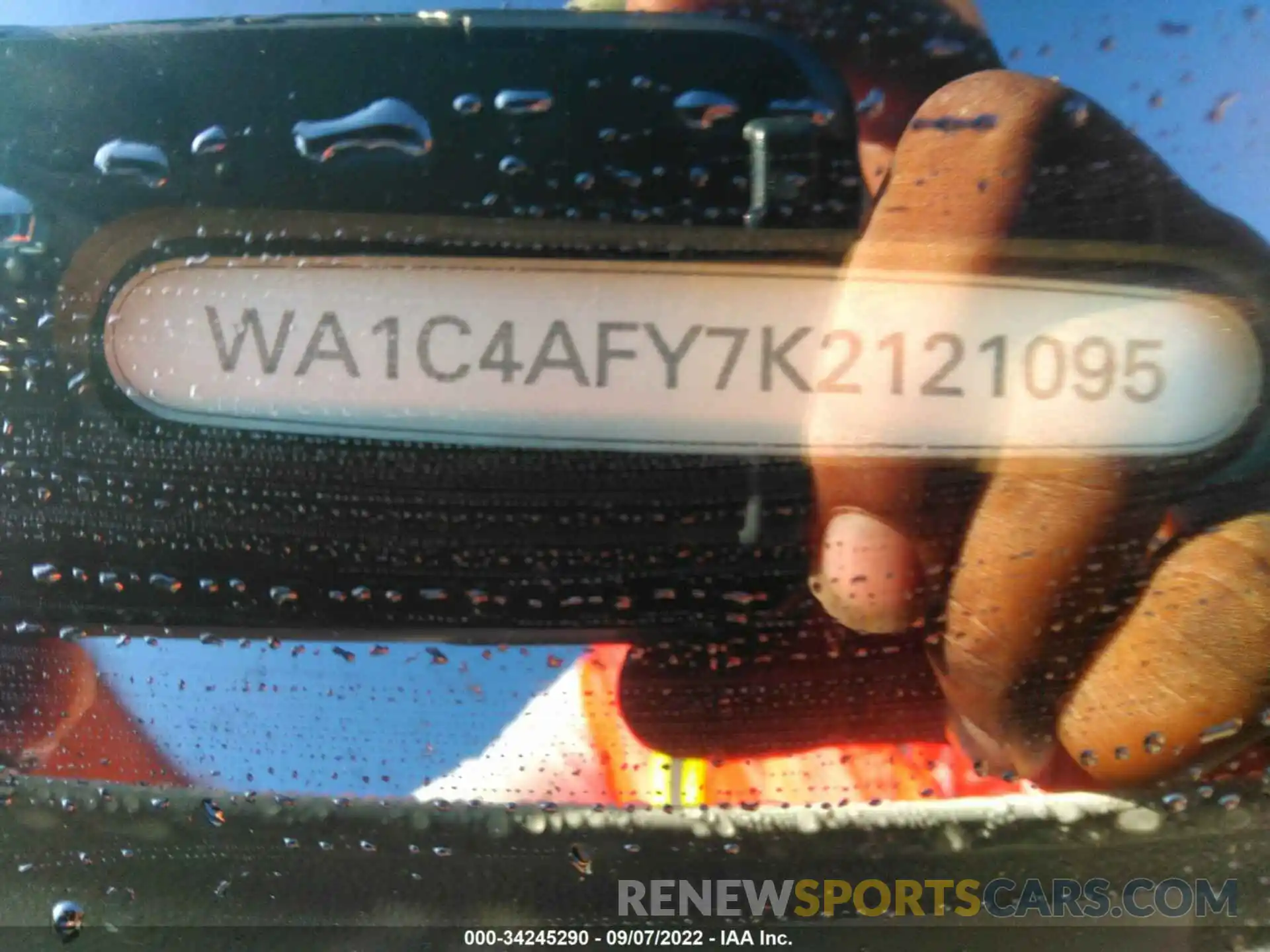 9 Photograph of a damaged car WA1C4AFY7K2121095 AUDI SQ5 2019