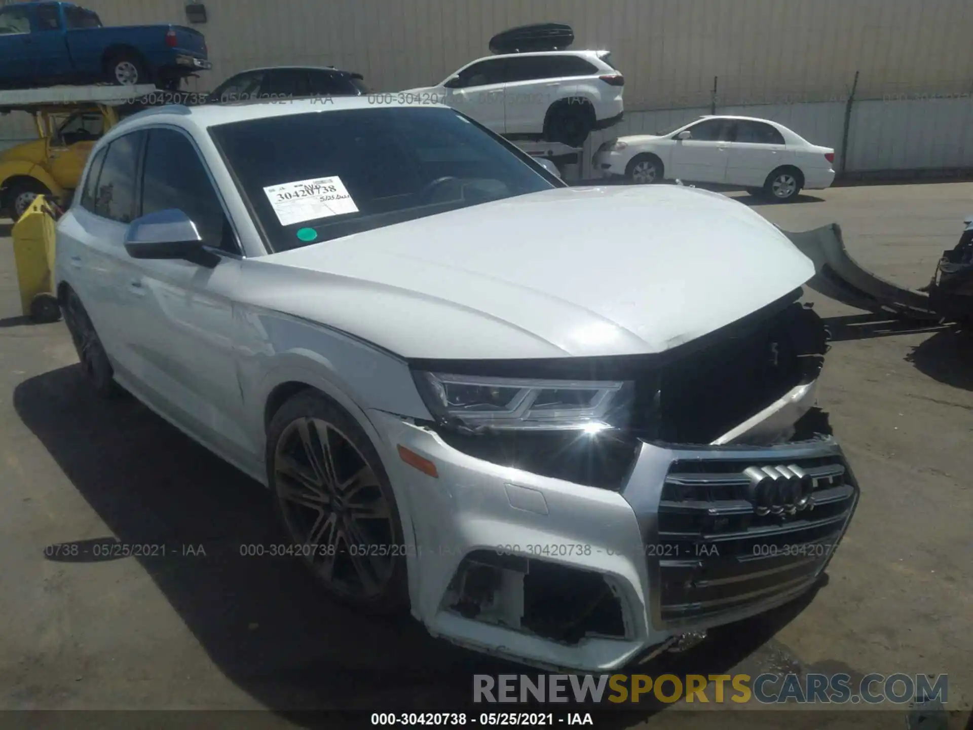 1 Фотография поврежденного автомобиля WA1C4AFYXK2041726 AUDI SQ5 2019