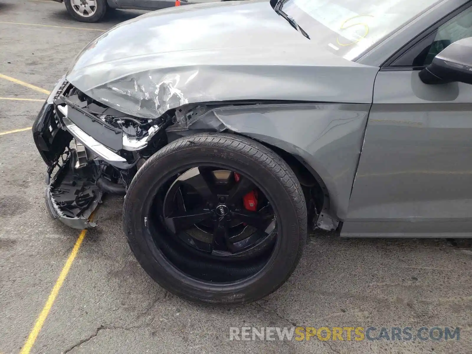 9 Photograph of a damaged car WA1C4AFYXK2080994 AUDI SQ5 2019