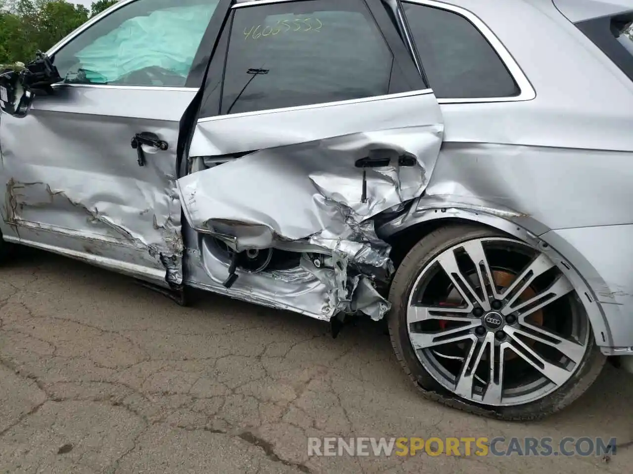 9 Photograph of a damaged car WA1B4AFY1L2001757 AUDI SQ5 2020