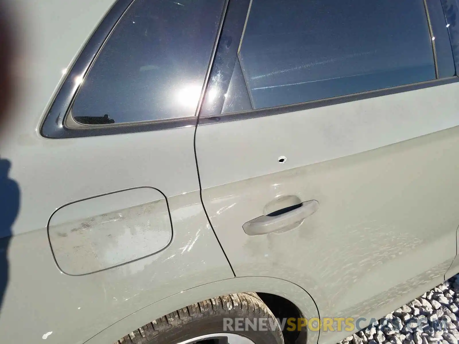 9 Photograph of a damaged car WA1B4AFY1L2015531 AUDI SQ5 2020