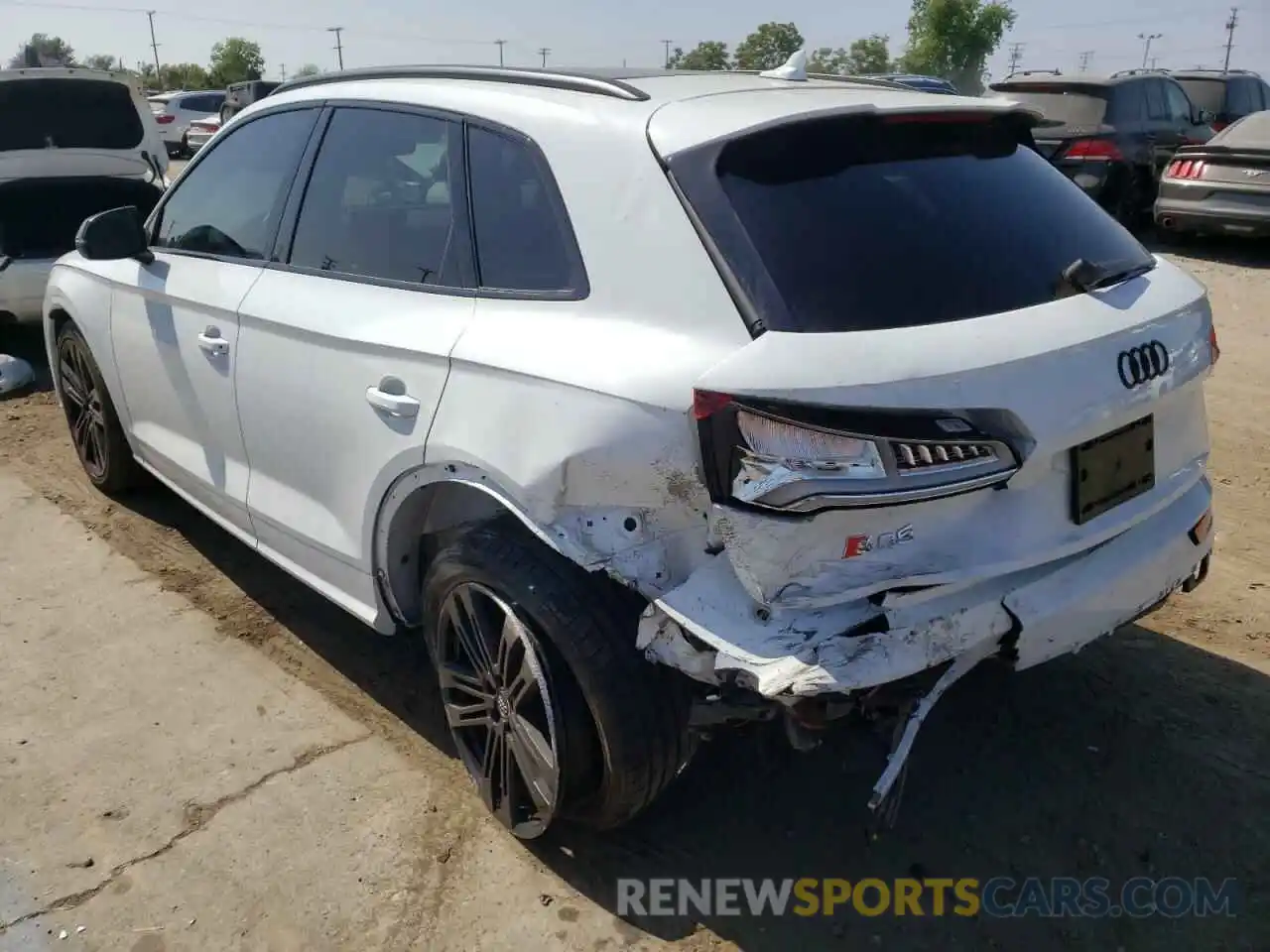 3 Photograph of a damaged car WA1B4AFY1L2070285 AUDI SQ5 2020