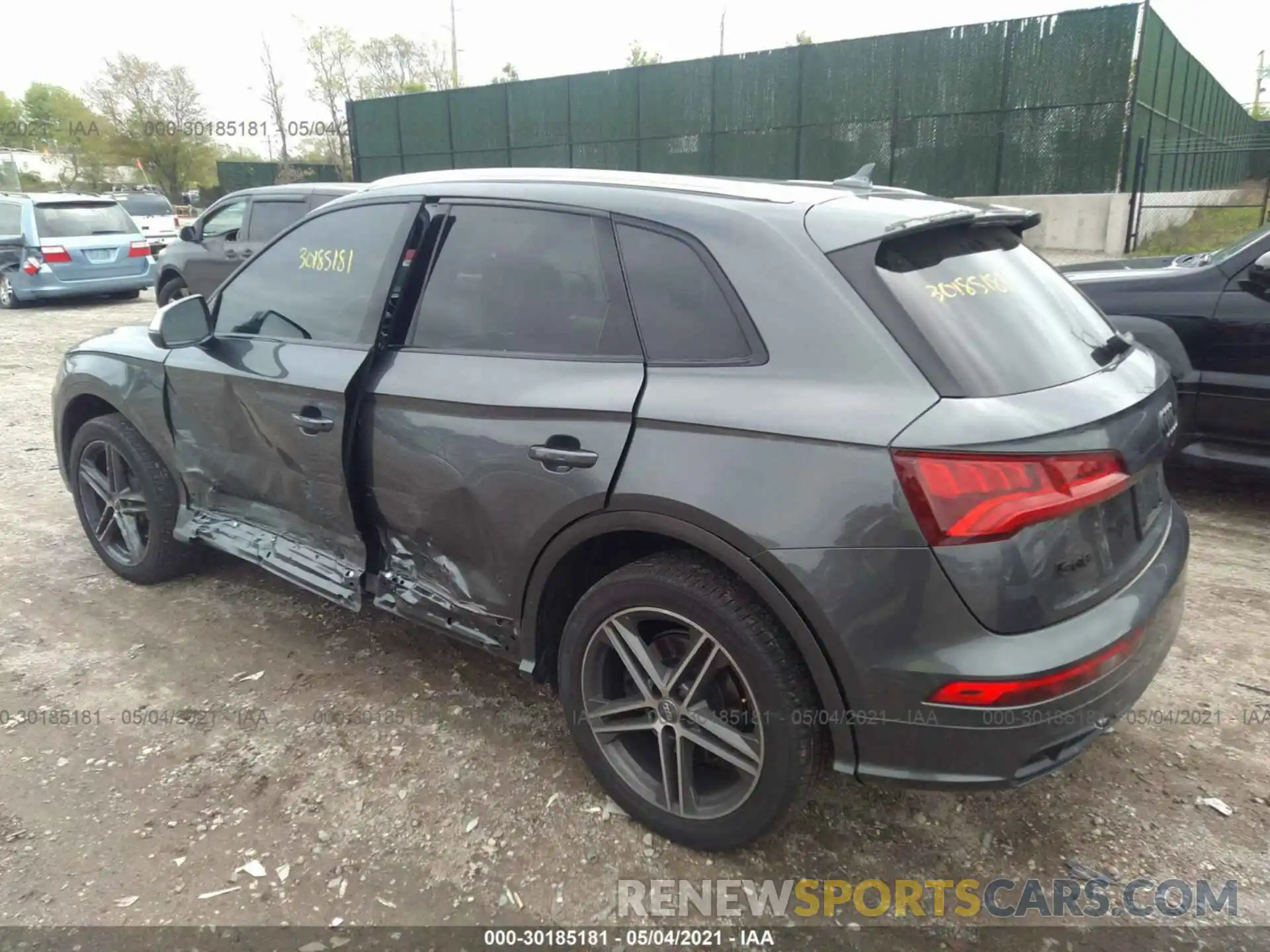 3 Фотография поврежденного автомобиля WA1B4AFY2L2010953 AUDI SQ5 2020