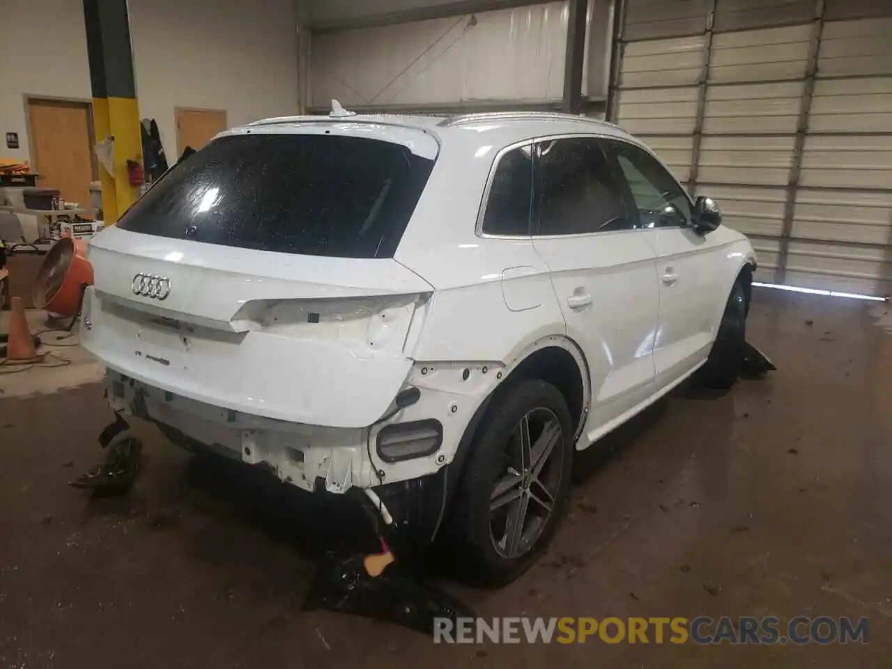 4 Photograph of a damaged car WA1B4AFY2L2017319 AUDI SQ5 2020