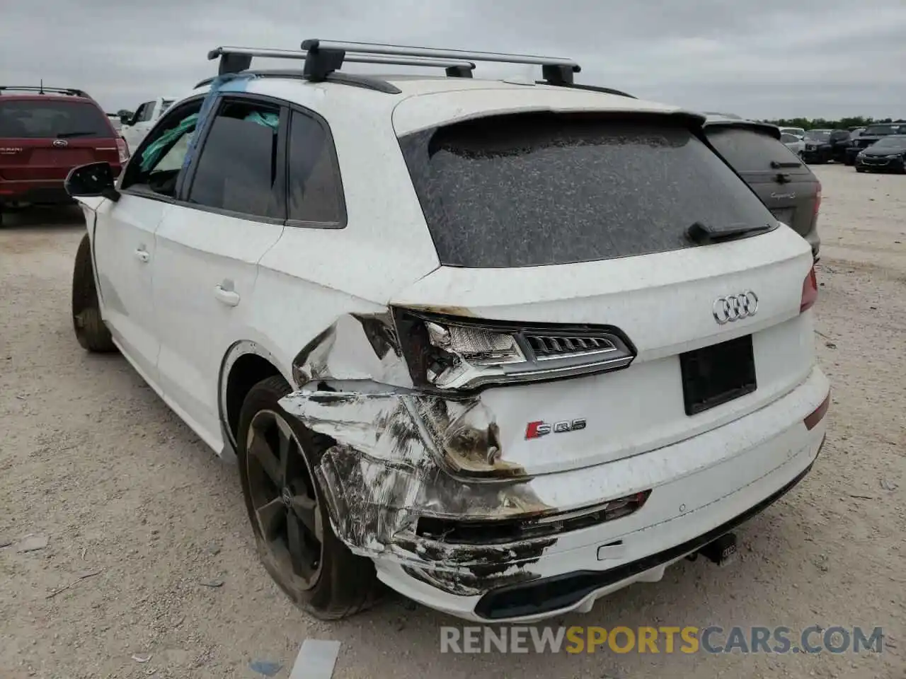 3 Photograph of a damaged car WA1B4AFY3L2040270 AUDI SQ5 2020