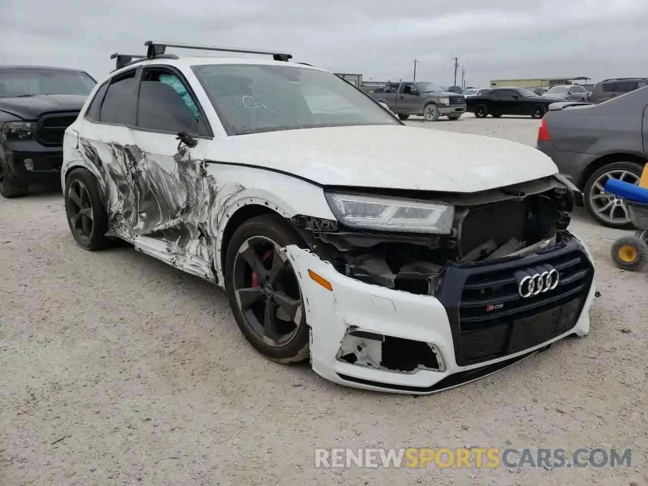 9 Photograph of a damaged car WA1B4AFY3L2040270 AUDI SQ5 2020