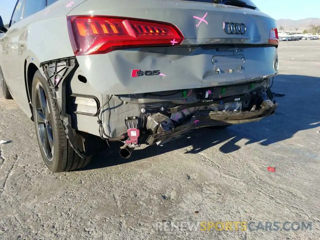 9 Photograph of a damaged car WA1B4AFY3L2071891 AUDI SQ5 2020