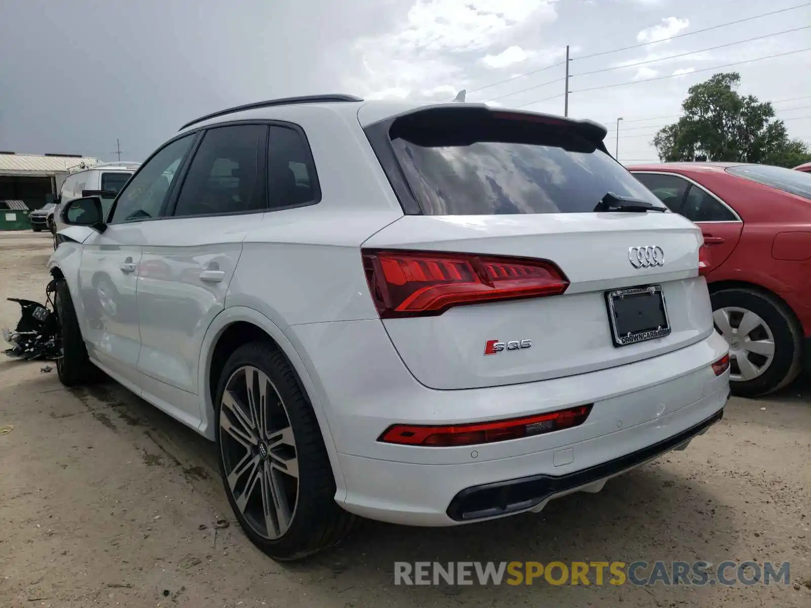 3 Photograph of a damaged car WA1B4AFY6L2068743 AUDI SQ5 2020