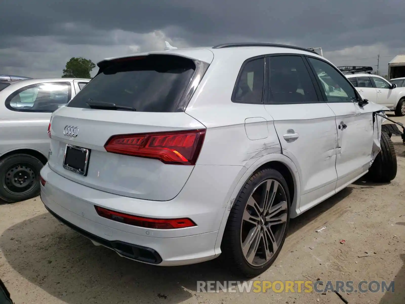 4 Фотография поврежденного автомобиля WA1B4AFY6L2068743 AUDI SQ5 2020