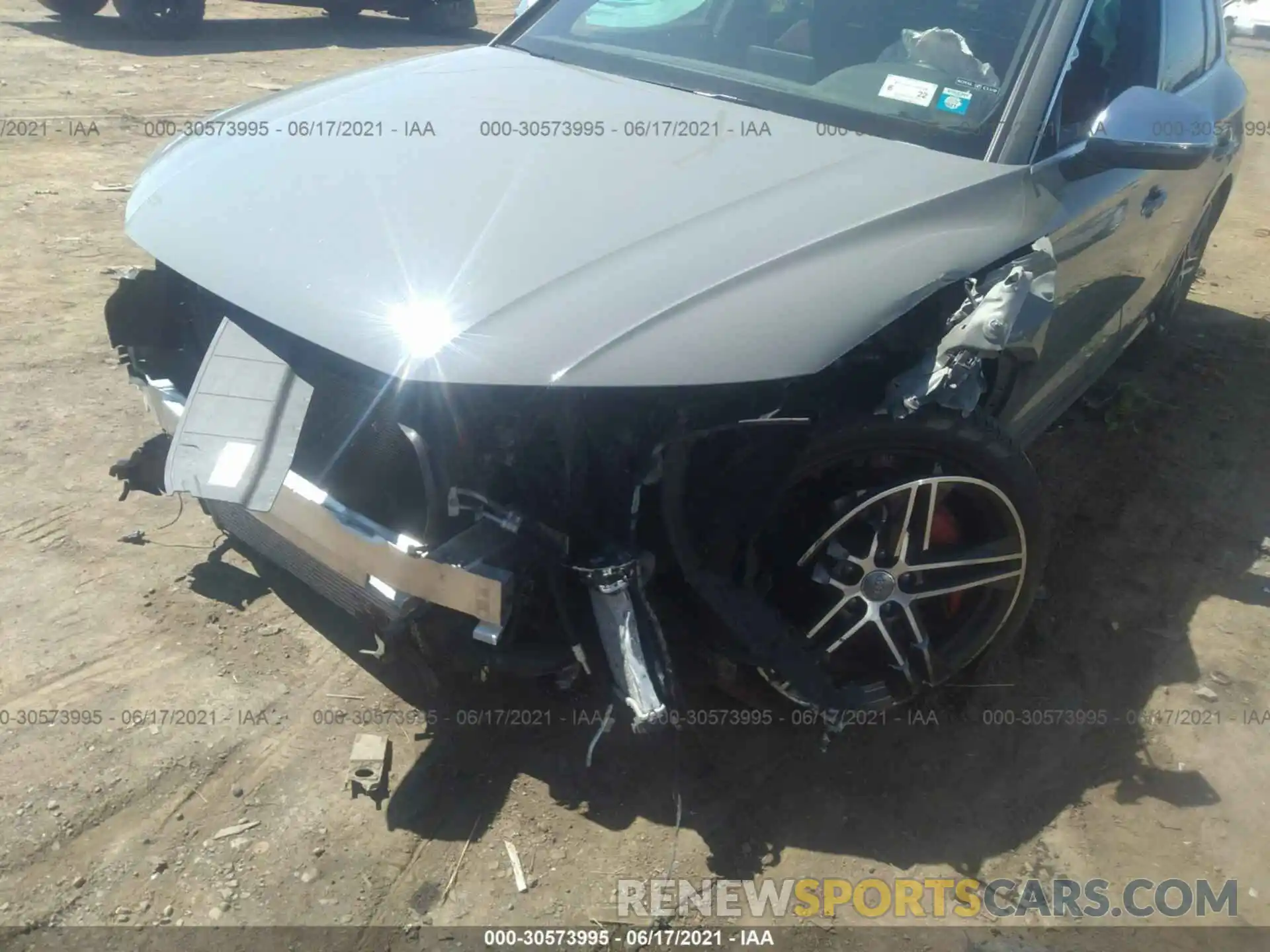 6 Photograph of a damaged car WA1B4AFY6L2070671 AUDI SQ5 2020