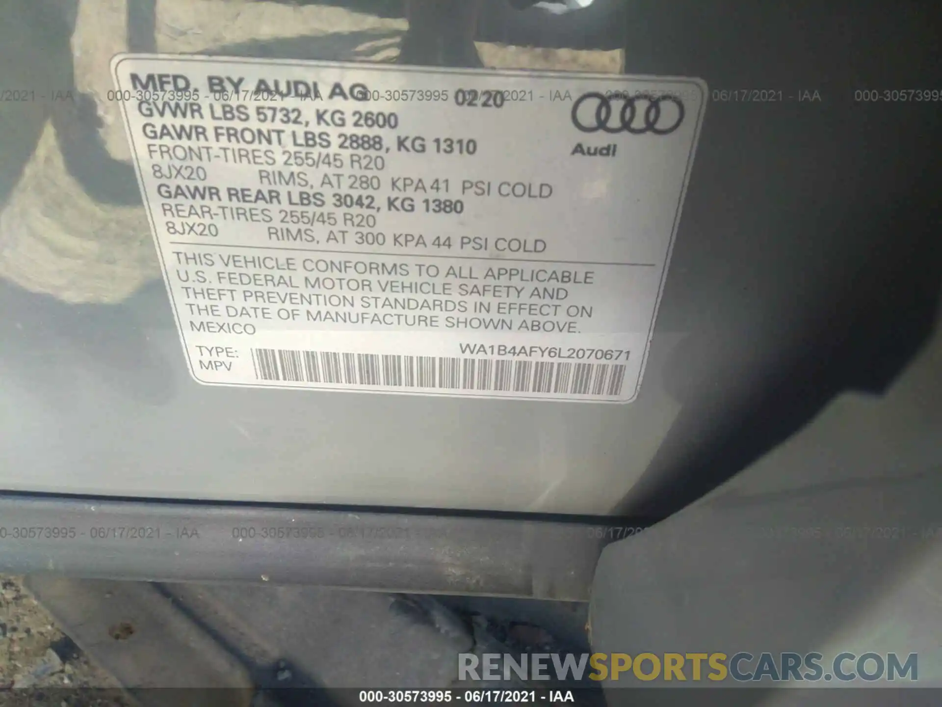 9 Фотография поврежденного автомобиля WA1B4AFY6L2070671 AUDI SQ5 2020