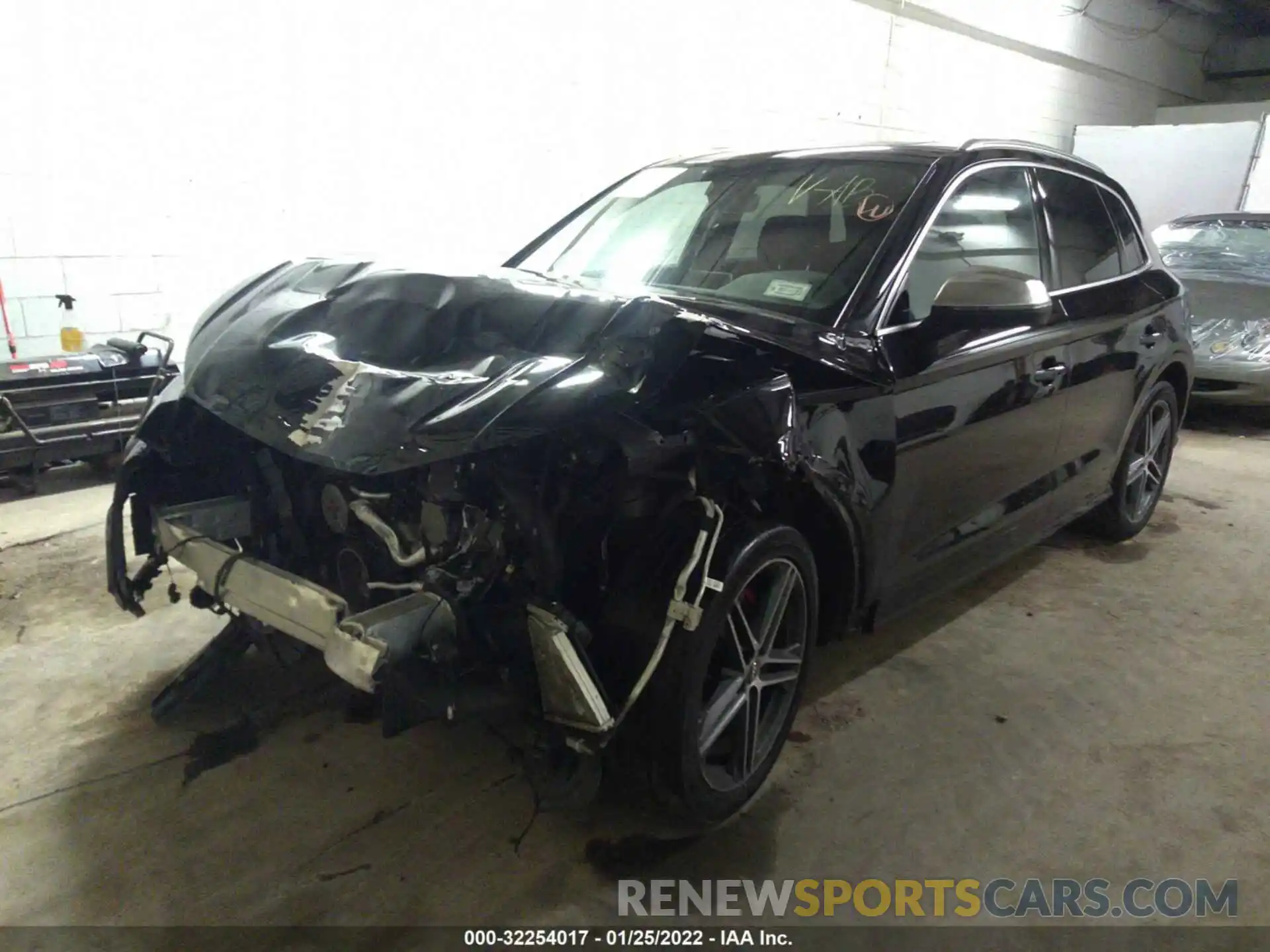 2 Photograph of a damaged car WA1B4AFY7L2072574 AUDI SQ5 2020