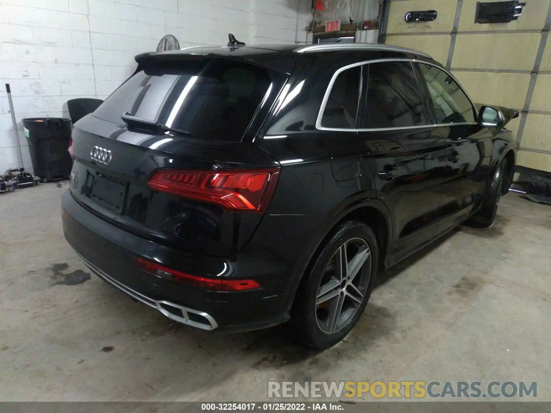 4 Photograph of a damaged car WA1B4AFY7L2072574 AUDI SQ5 2020