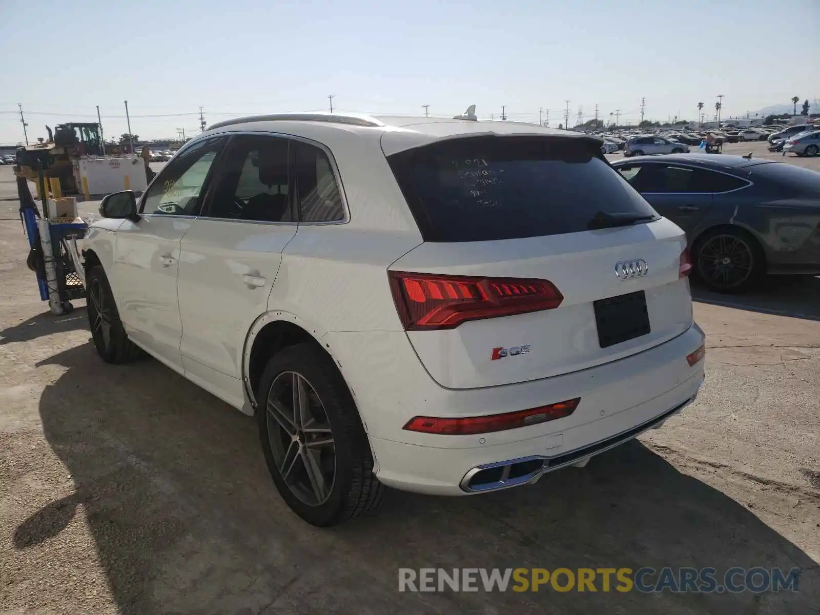 3 Photograph of a damaged car WA1B4AFY8L2027241 AUDI SQ5 2020