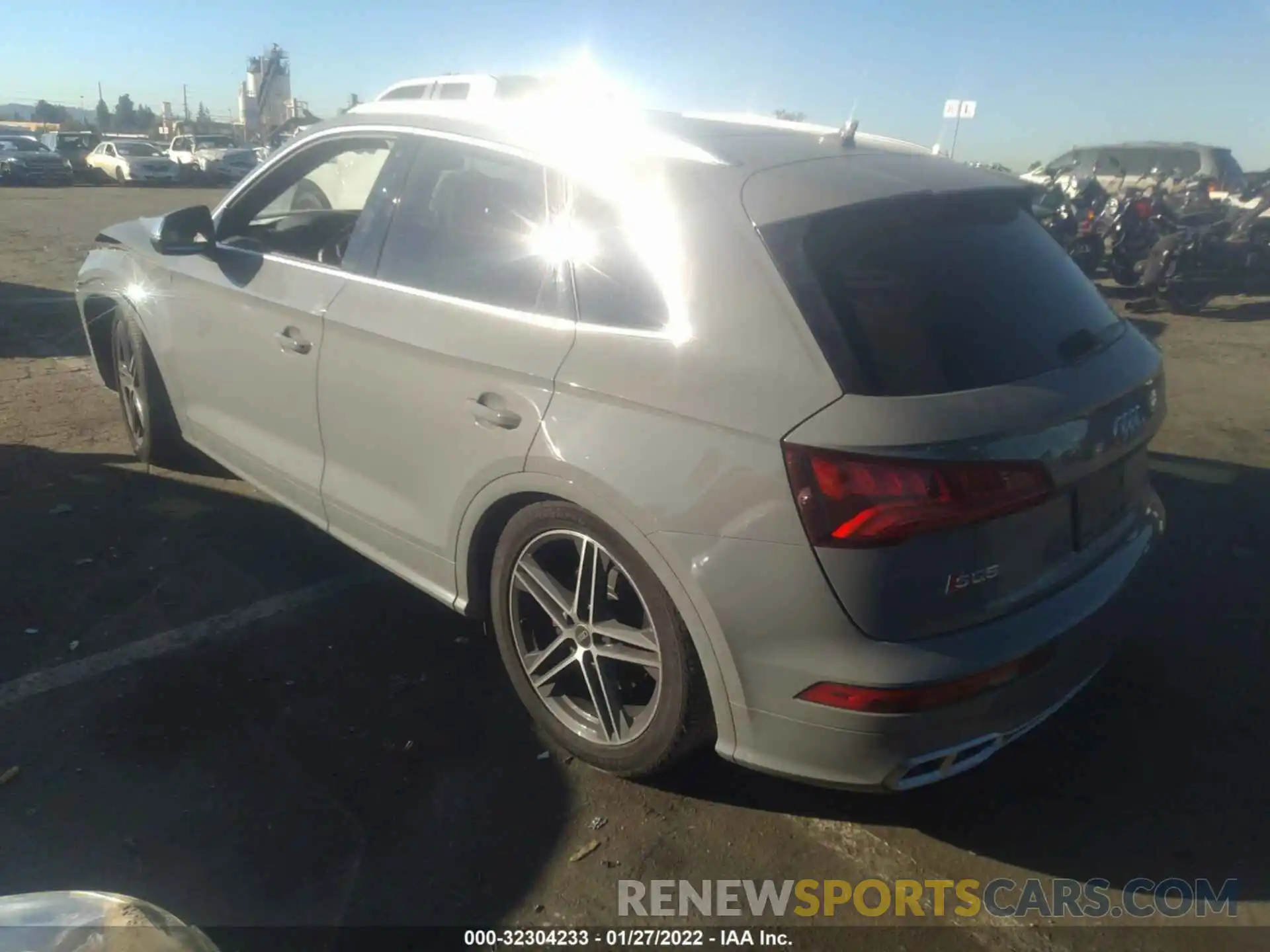 3 Photograph of a damaged car WA1B4AFY8L2123385 AUDI SQ5 2020