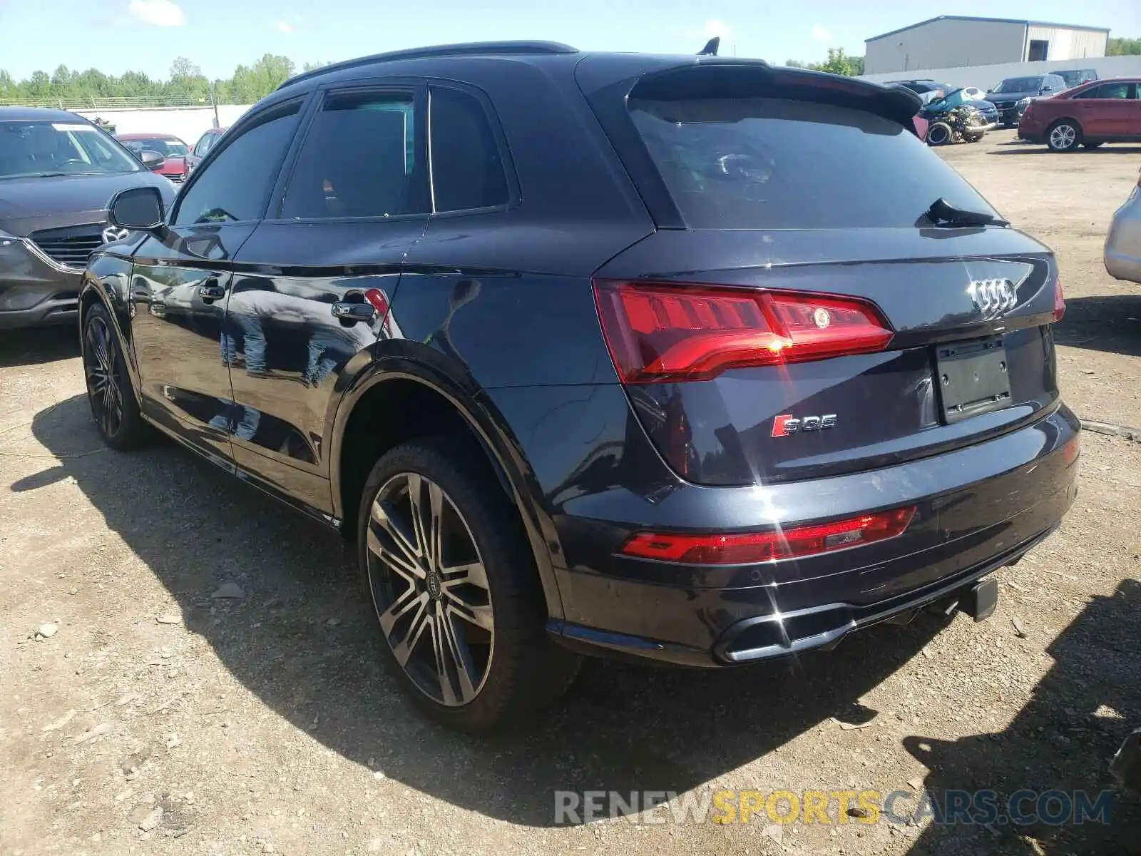 3 Photograph of a damaged car WA1C4AFY0L2081069 AUDI SQ5 2020