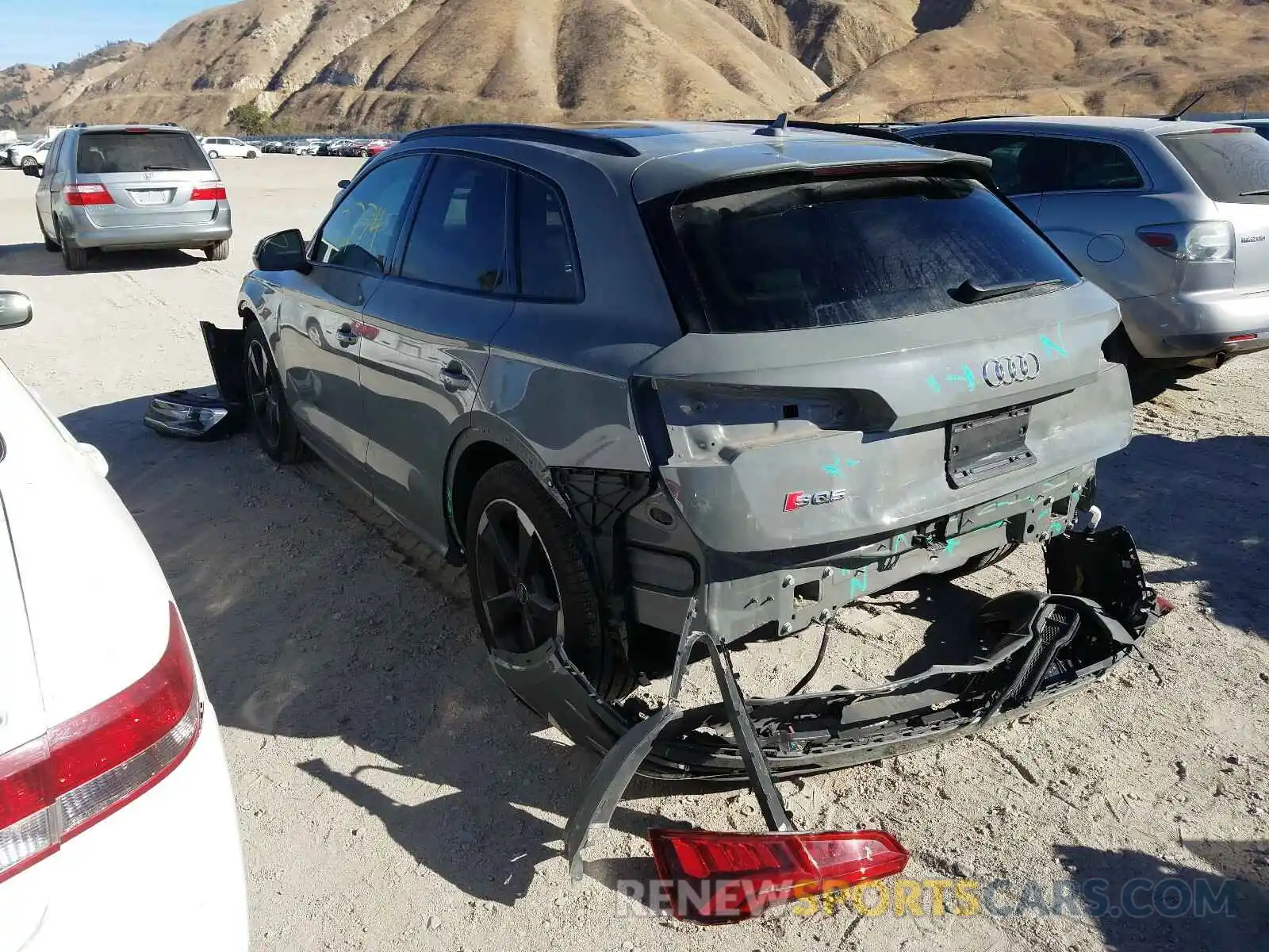 3 Фотография поврежденного автомобиля WA1C4BFY1L2013238 AUDI SQ5 2020