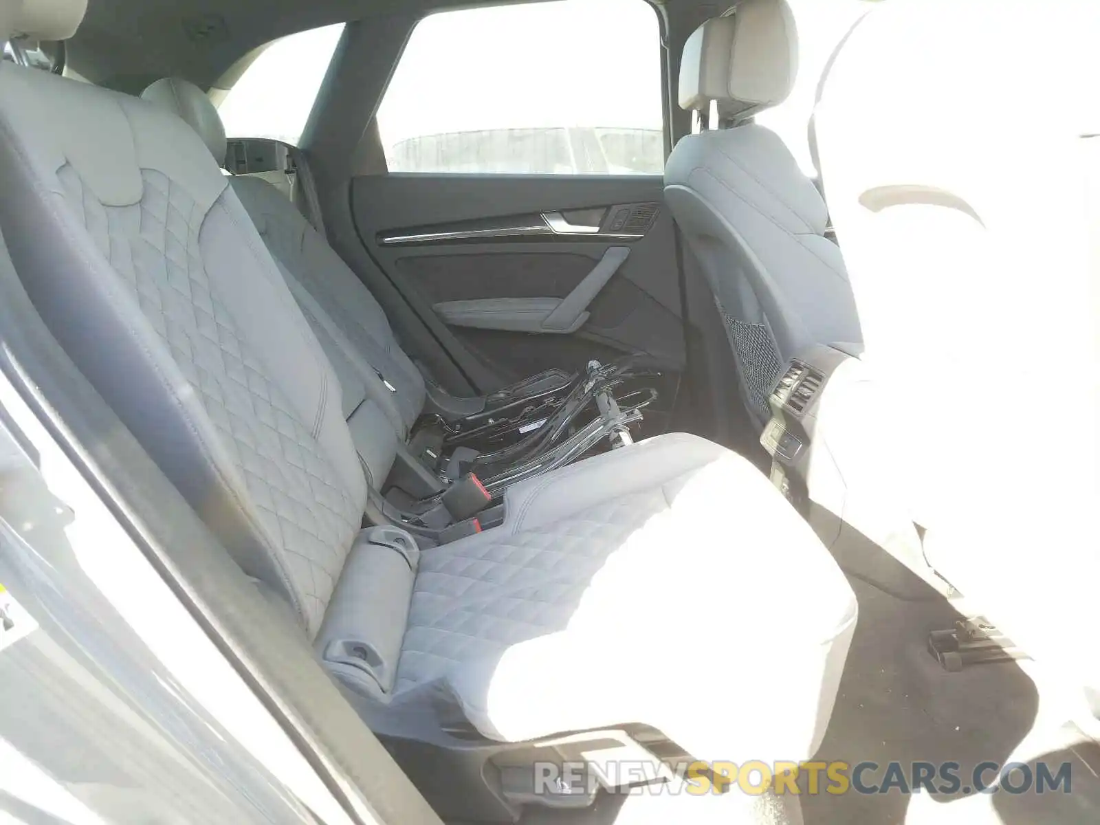 6 Фотография поврежденного автомобиля WA1C4BFY1L2013238 AUDI SQ5 2020