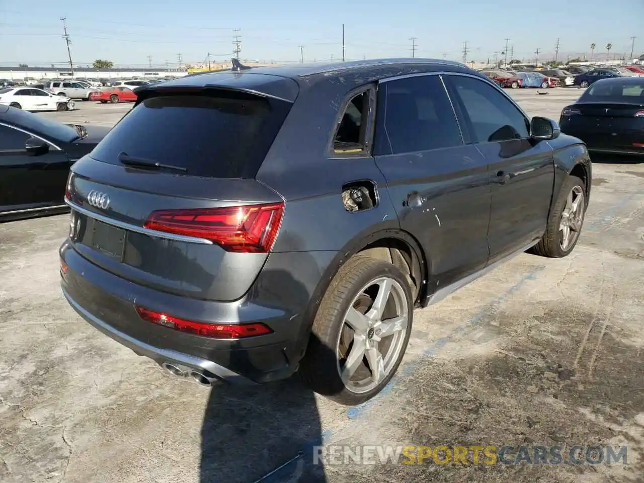 4 Фотография поврежденного автомобиля WA1A4AFYXM2044250 AUDI SQ5 2021