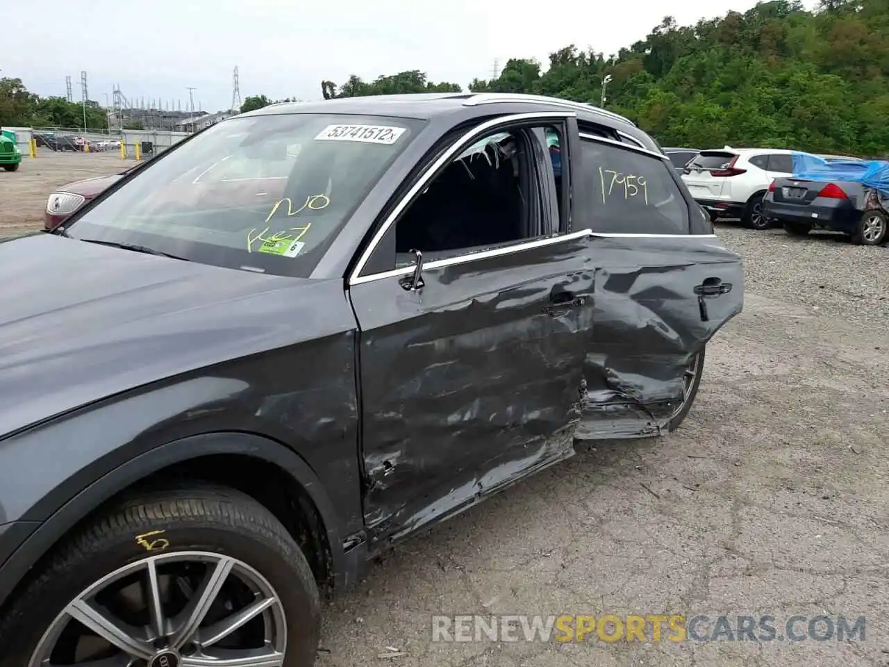 9 Photograph of a damaged car WA1B4AFY0M2032709 AUDI SQ5 2021