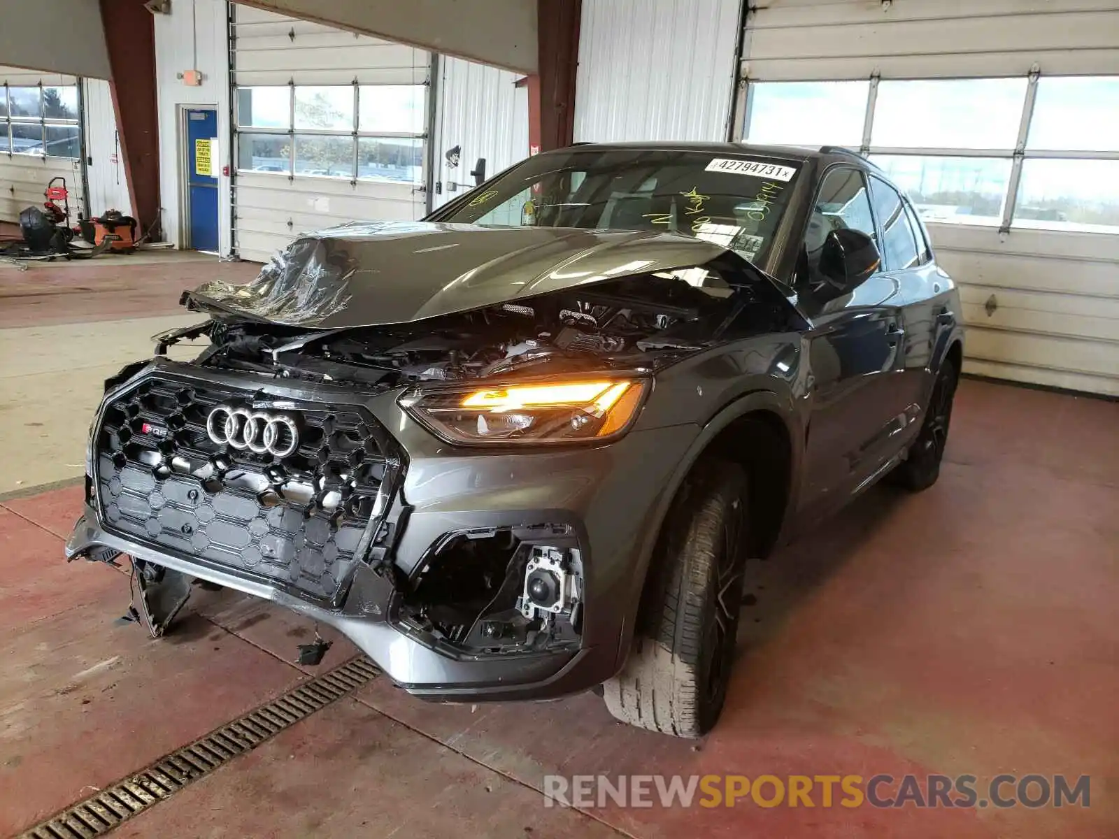 2 Photograph of a damaged car WA1B4AFY0M2034914 AUDI SQ5 2021