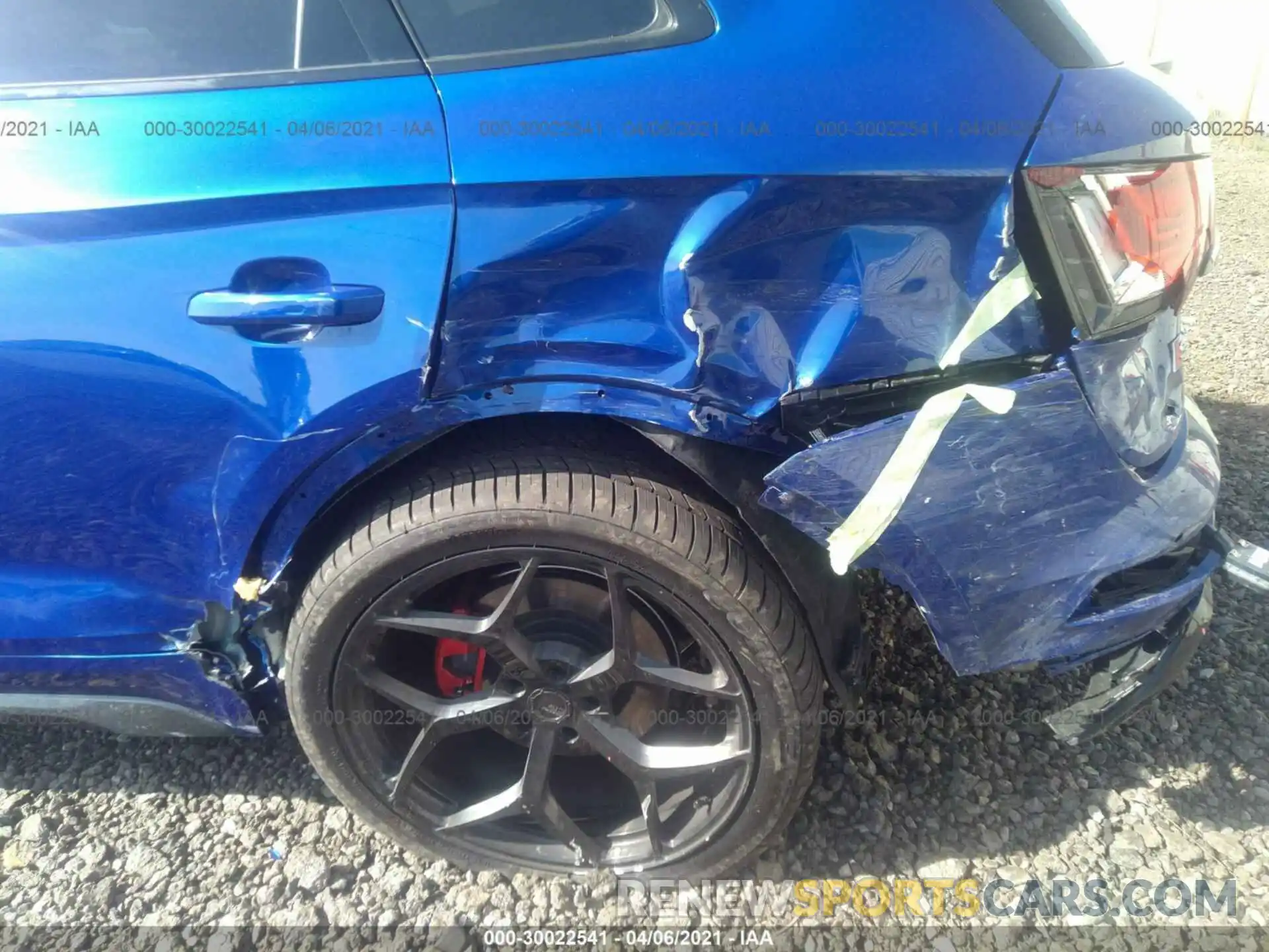 6 Photograph of a damaged car WA1B4AFY1M2002246 AUDI SQ5 2021