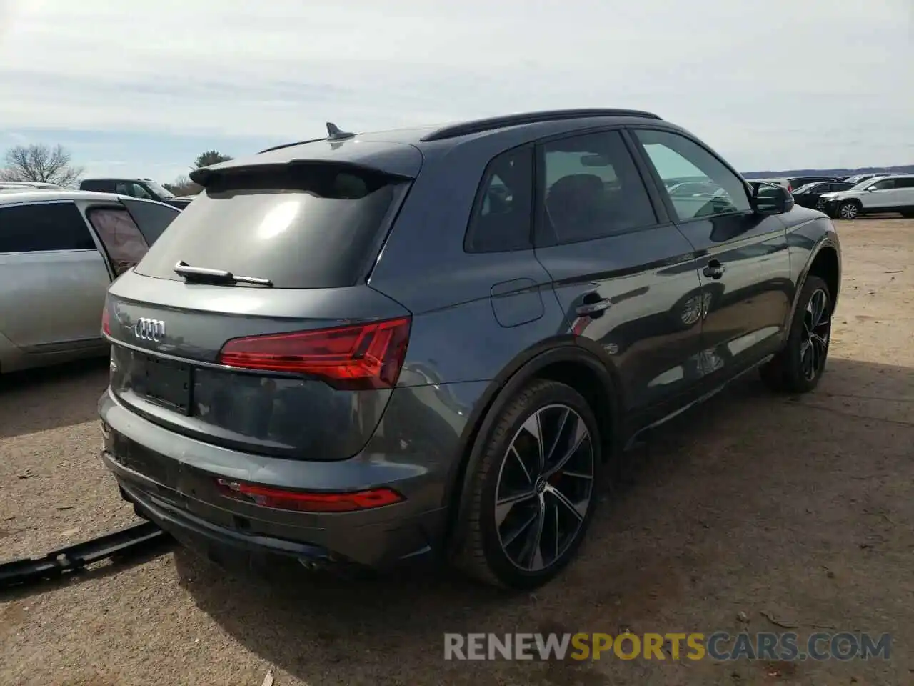 9 Photograph of a damaged car WA1B4AFY3M2000904 AUDI SQ5 2021