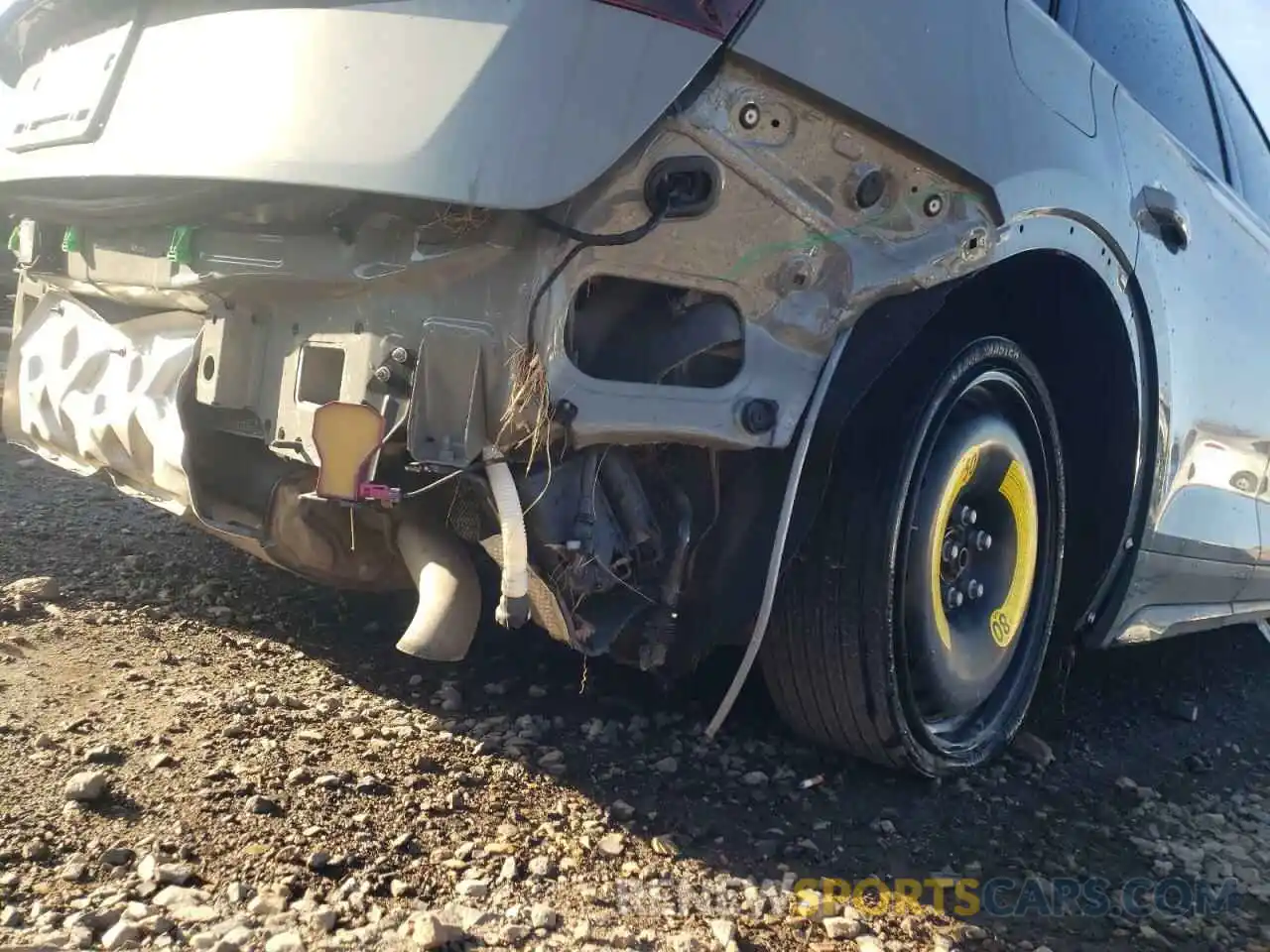 9 Photograph of a damaged car WA1B4AFY4M2014049 AUDI SQ5 2021