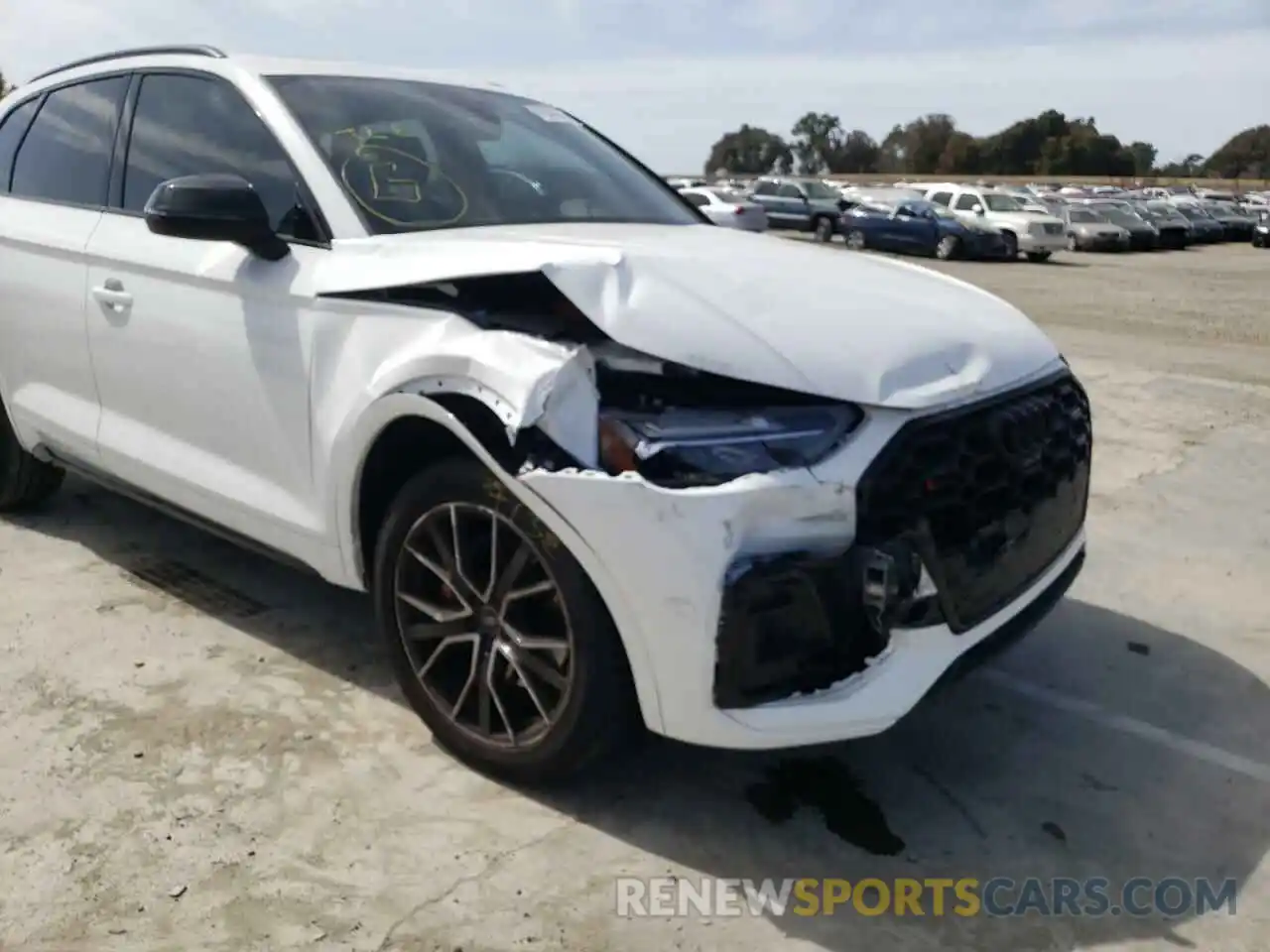 9 Photograph of a damaged car WA1B4AFY6M2071448 AUDI SQ5 2021