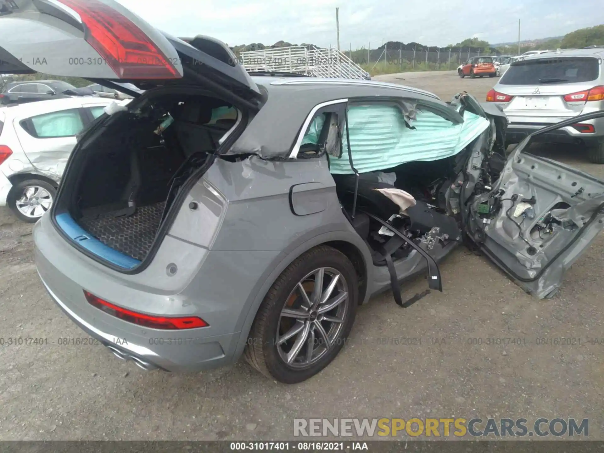 4 Photograph of a damaged car WA1B4AFY7M2027958 AUDI SQ5 2021