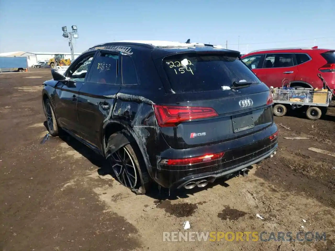 3 Photograph of a damaged car WA1B4AFY8M2045014 AUDI SQ5 2021