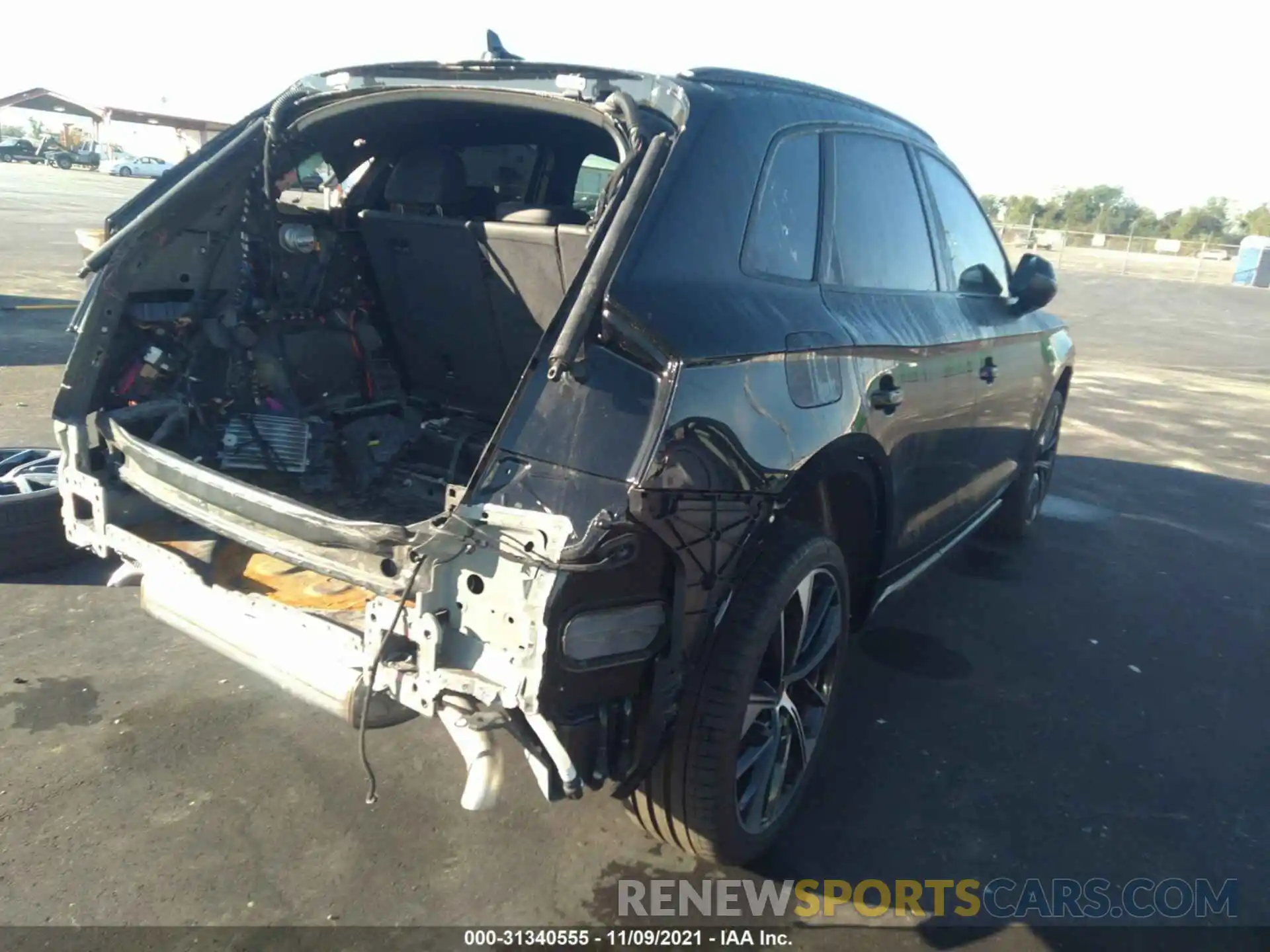 4 Photograph of a damaged car WA1B4AFY9M2010417 AUDI SQ5 2021