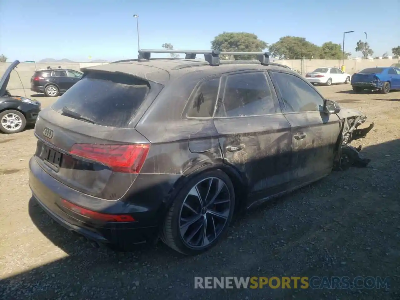 4 Photograph of a damaged car WA1C4AFY7M2090126 AUDI SQ5 2021