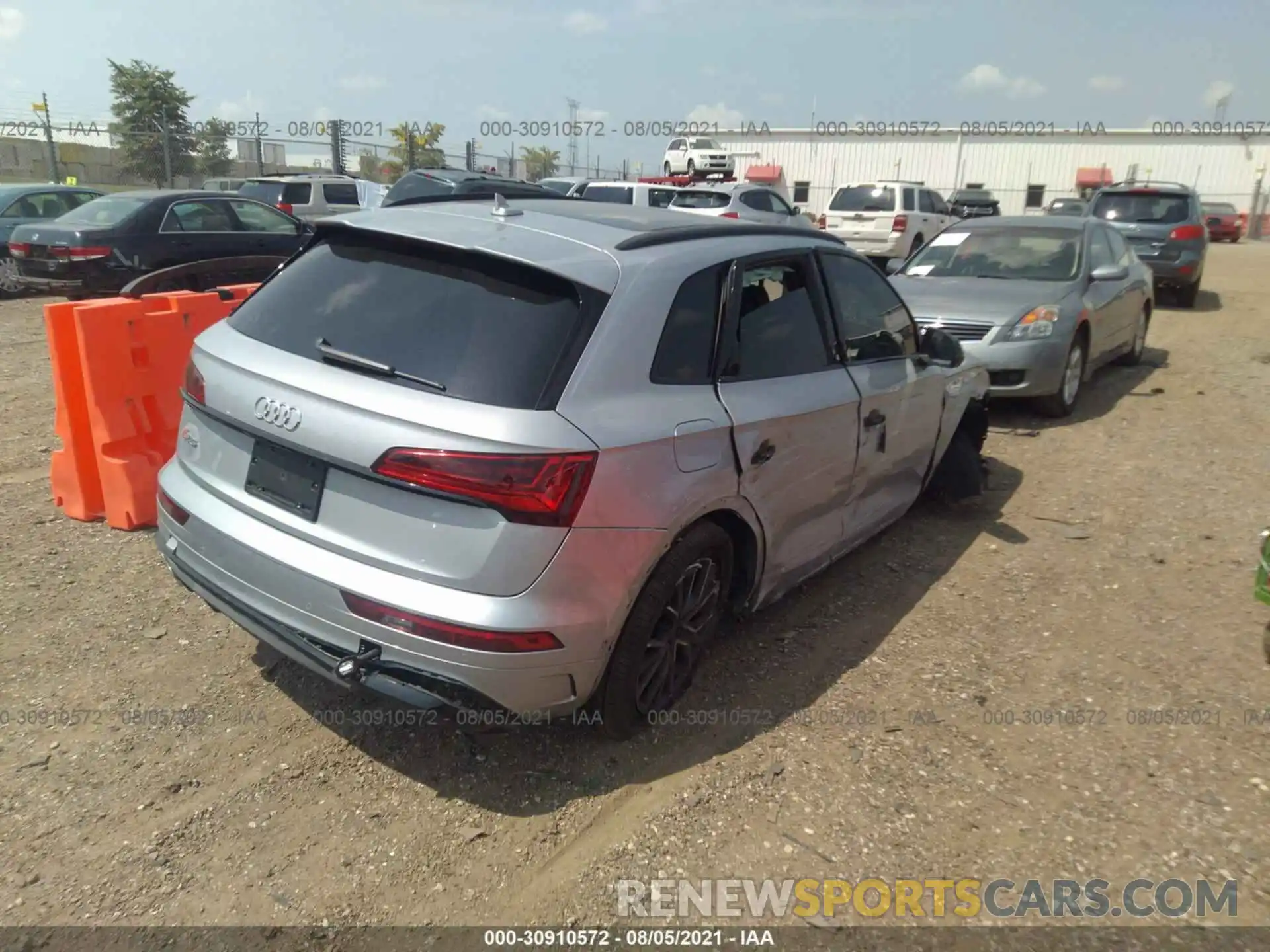 4 Photograph of a damaged car WA1C4AFYXM2057542 AUDI SQ5 2021