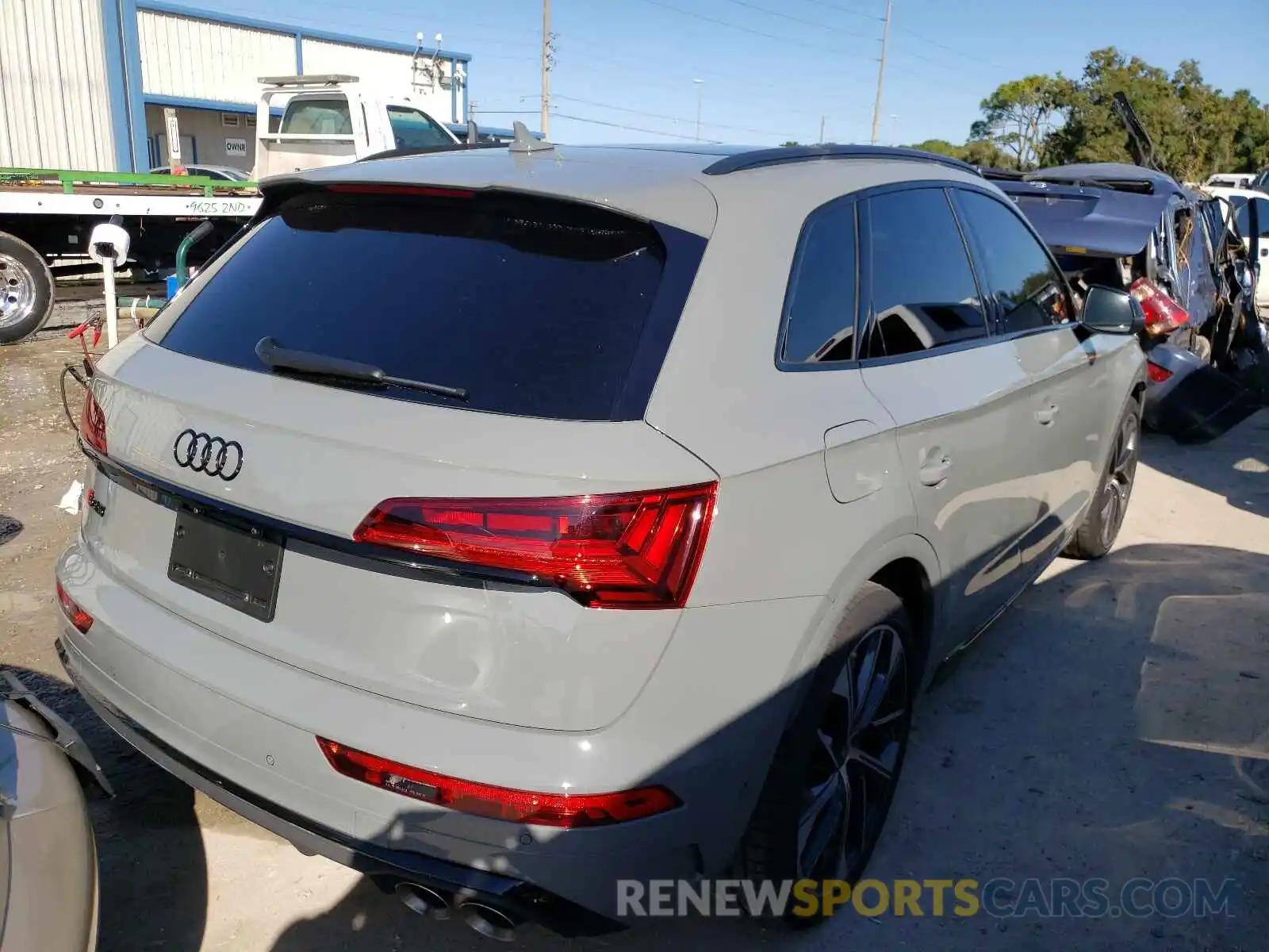 4 Photograph of a damaged car WA1C4BFY3M2081204 AUDI SQ5 2021