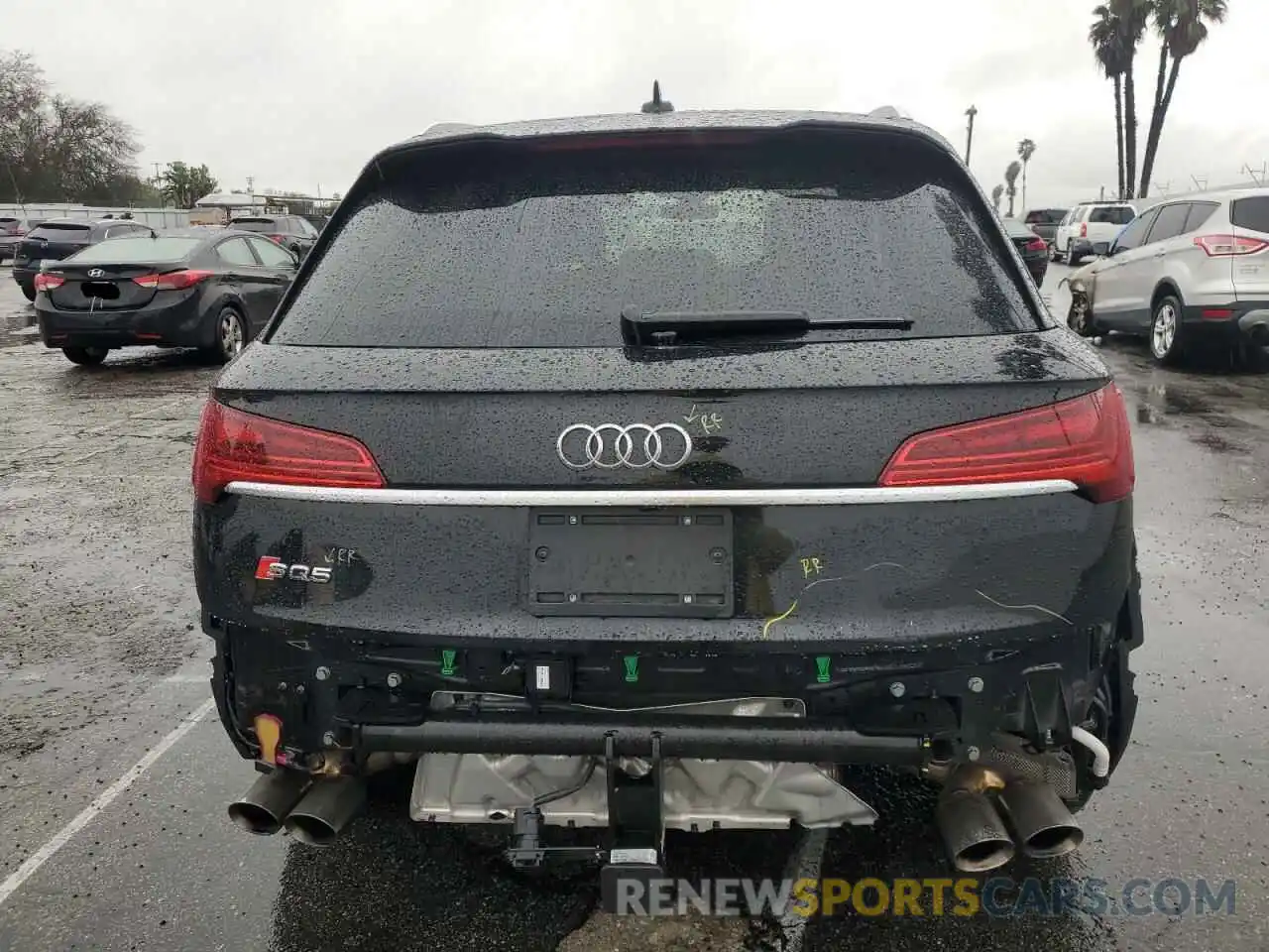 6 Photograph of a damaged car WA1B4AFY3N2105637 AUDI SQ5 2022