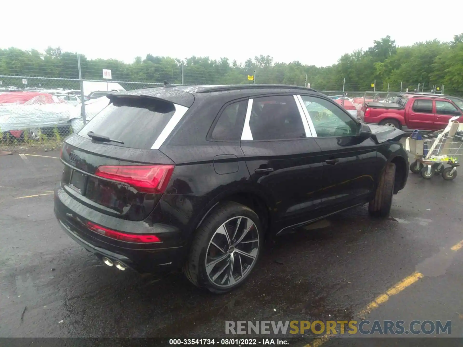 4 Photograph of a damaged car WA1B4AFY3N2113303 AUDI SQ5 2022