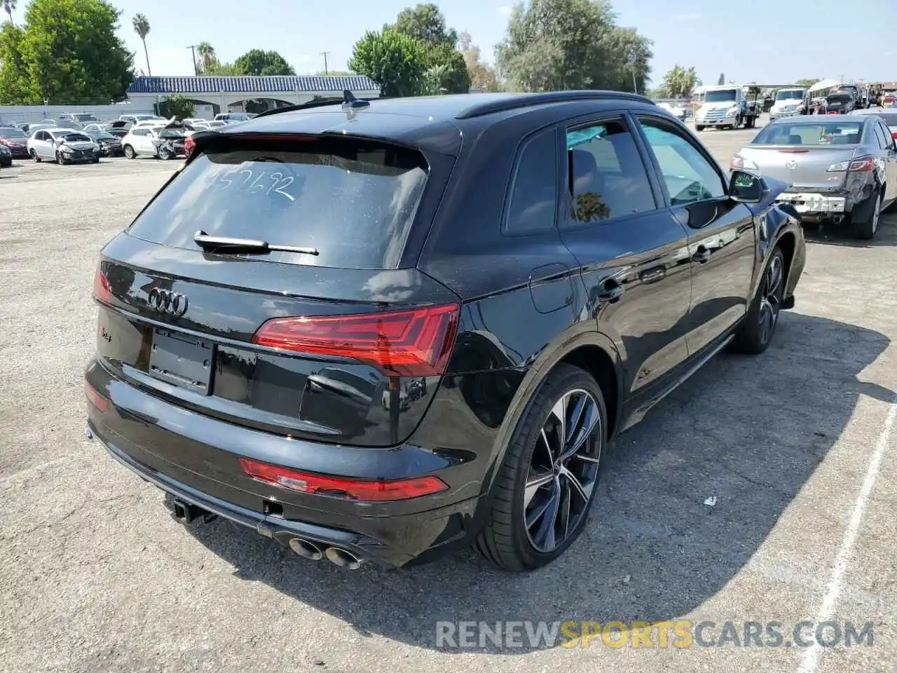 4 Photograph of a damaged car WA1B4AFY4N2028471 AUDI SQ5 2022