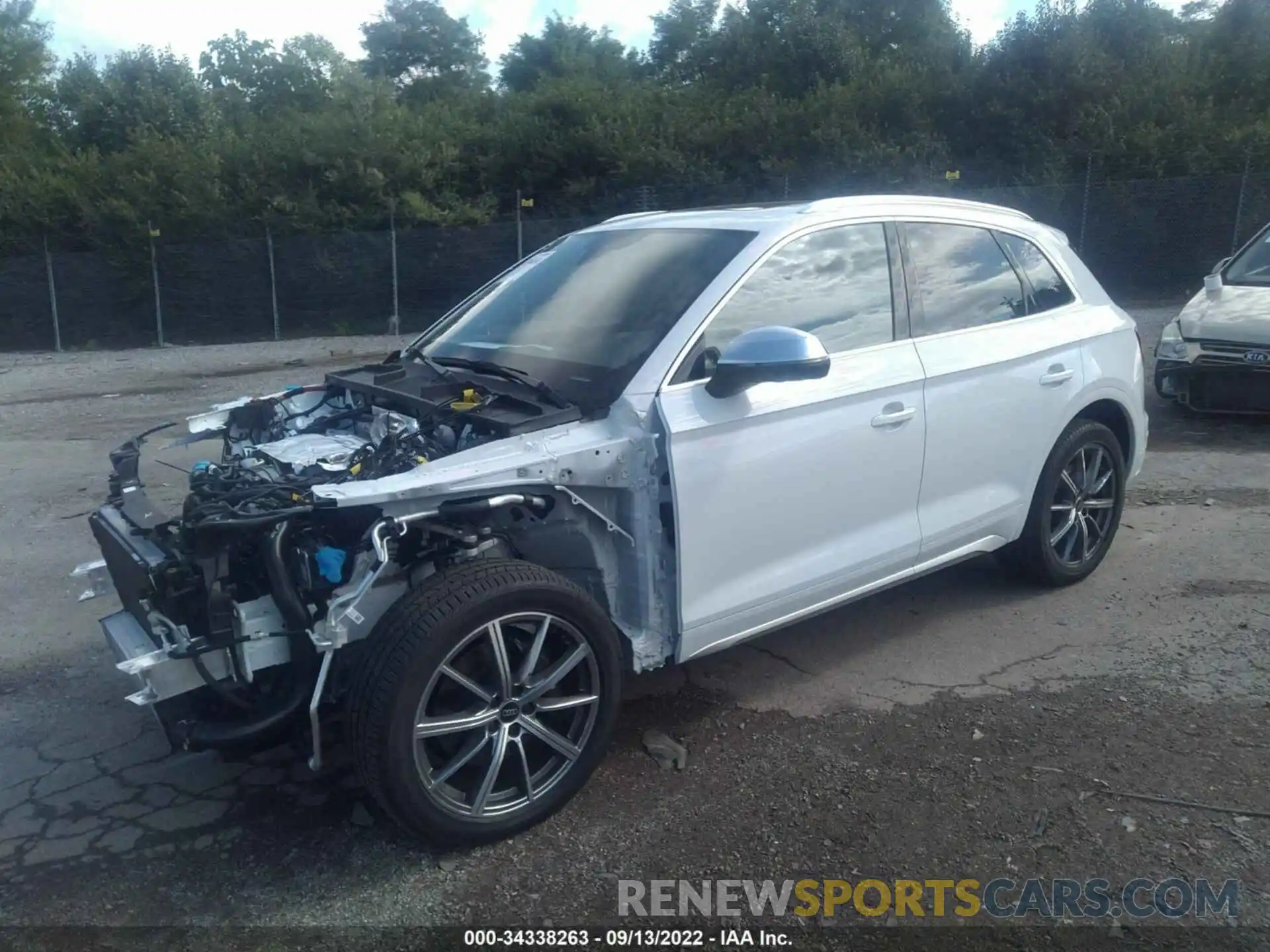 2 Photograph of a damaged car WA1B4AFY5N2118521 AUDI SQ5 2022