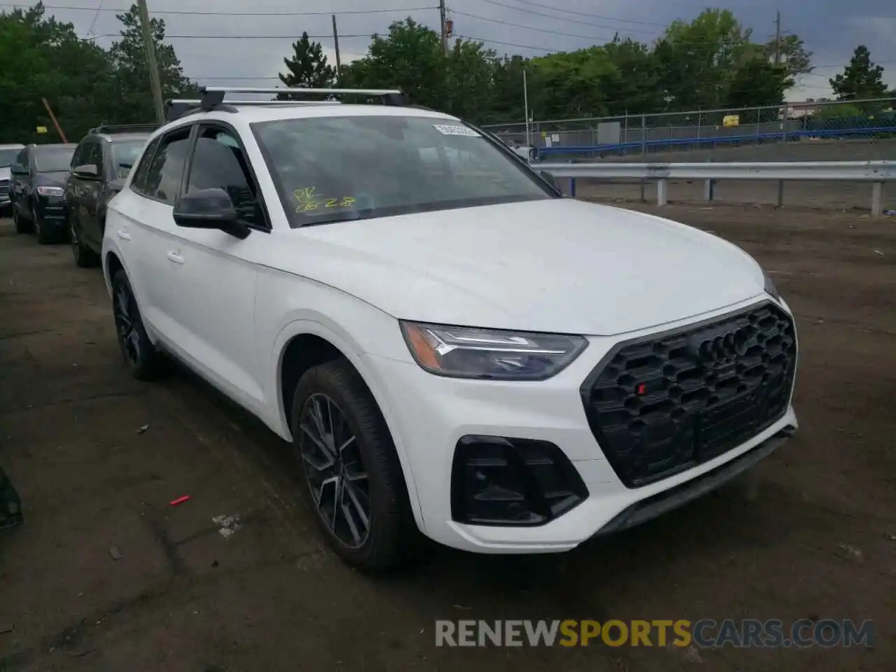 1 Photograph of a damaged car WA1B4AFY7N2028660 AUDI SQ5 2022