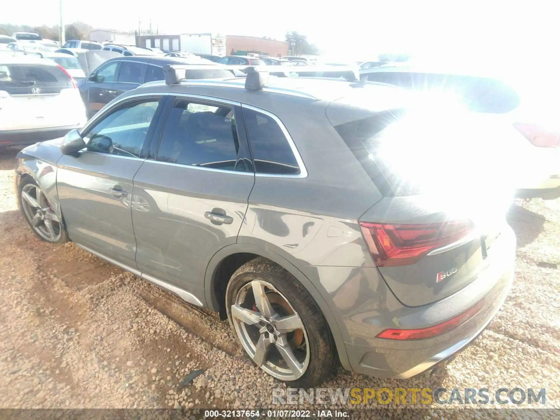 3 Photograph of a damaged car WA1B4AFY9N2031723 AUDI SQ5 2022