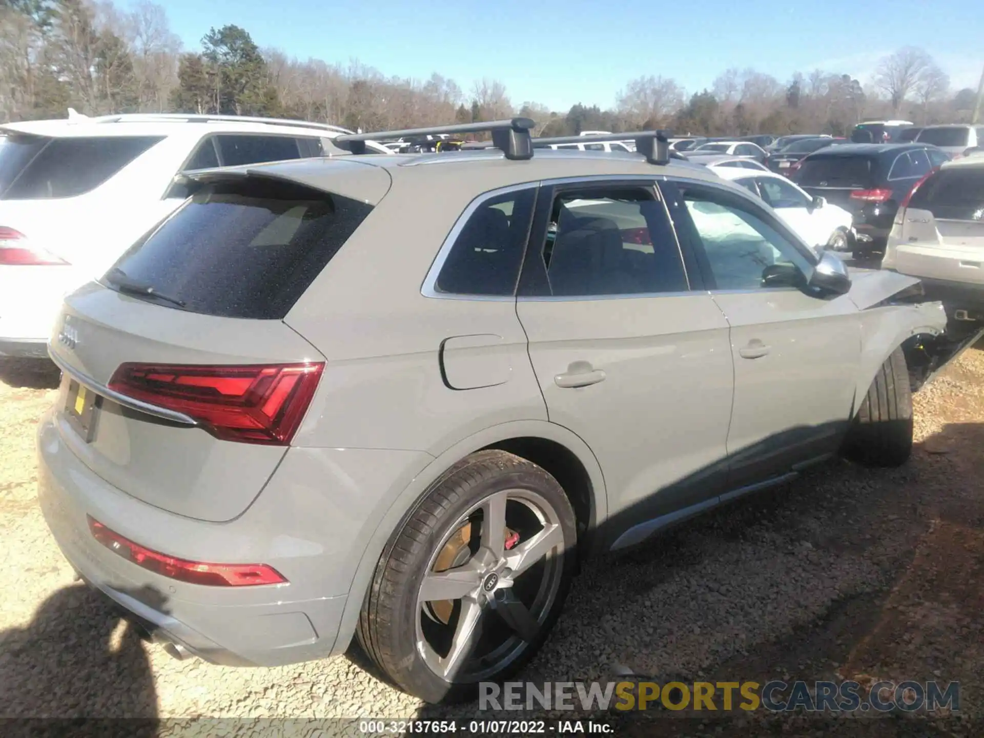 4 Photograph of a damaged car WA1B4AFY9N2031723 AUDI SQ5 2022