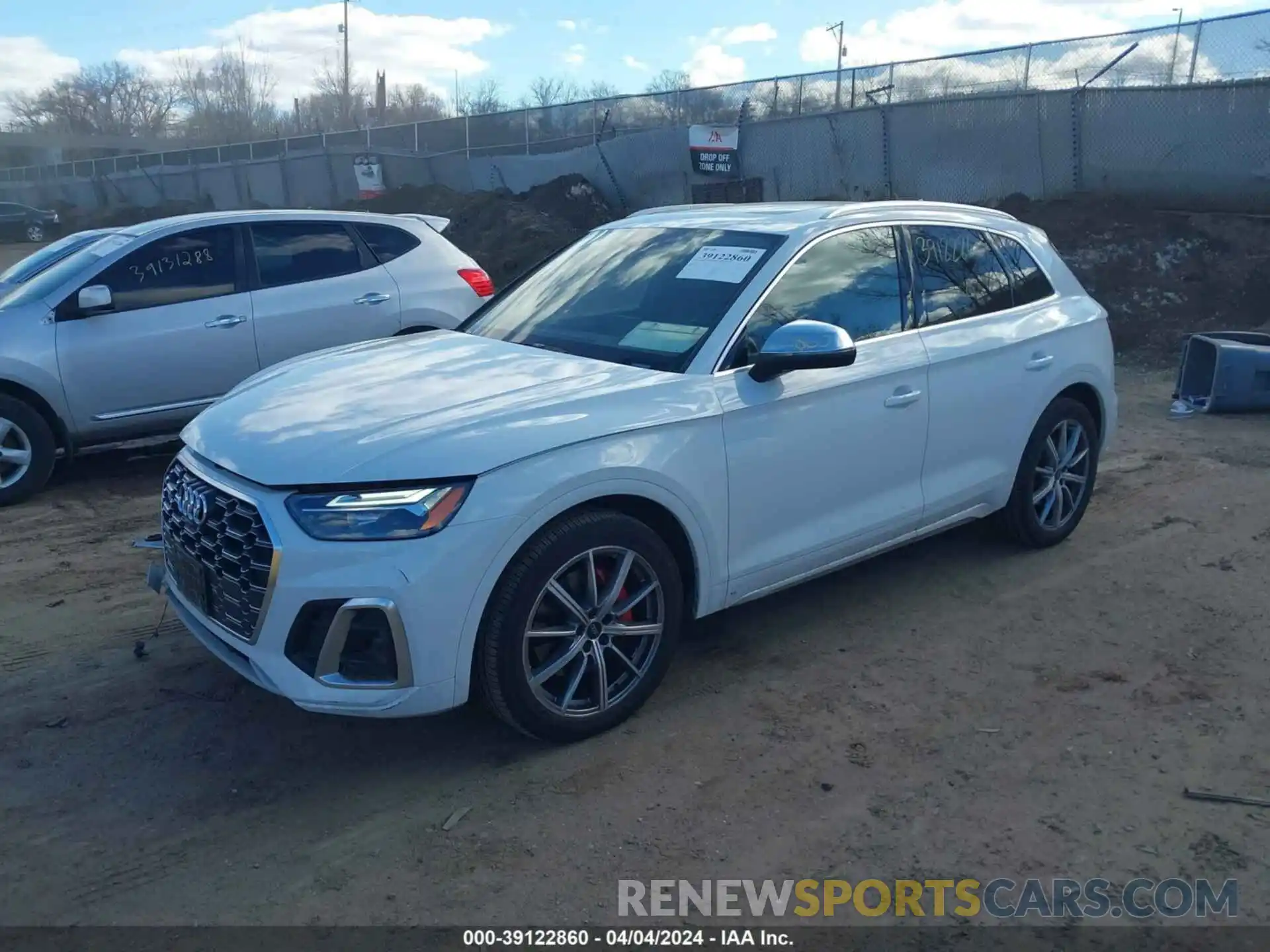 2 Photograph of a damaged car WA1B4AFY7P2003972 AUDI SQ5 2023