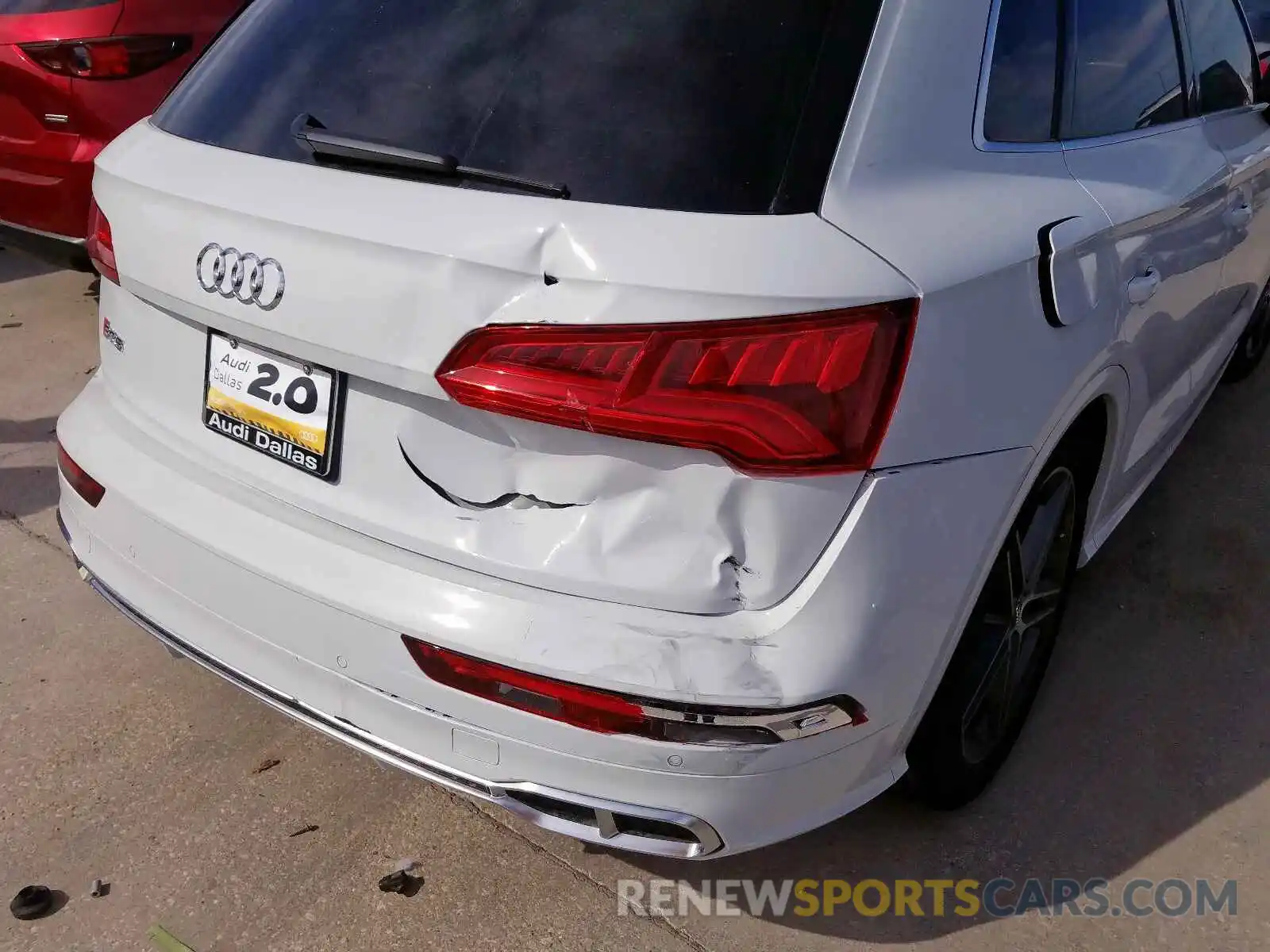 9 Photograph of a damaged car WA1B4AFY6K2076470 AUDI SQ5 PREMIU 2019