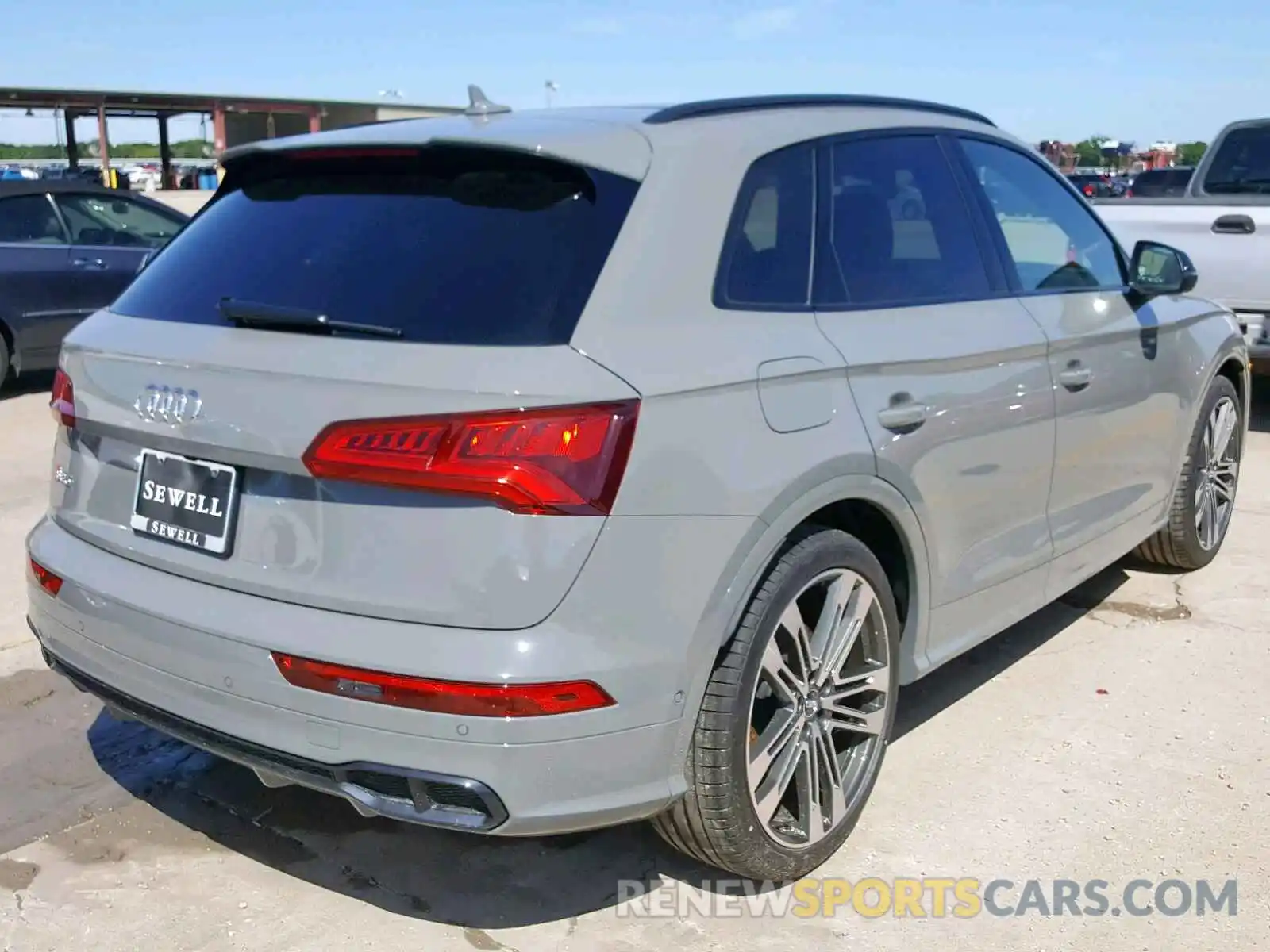 4 Фотография поврежденного автомобиля WA1C4AFY1K2005066 AUDI SQ5 PRESTI 2019