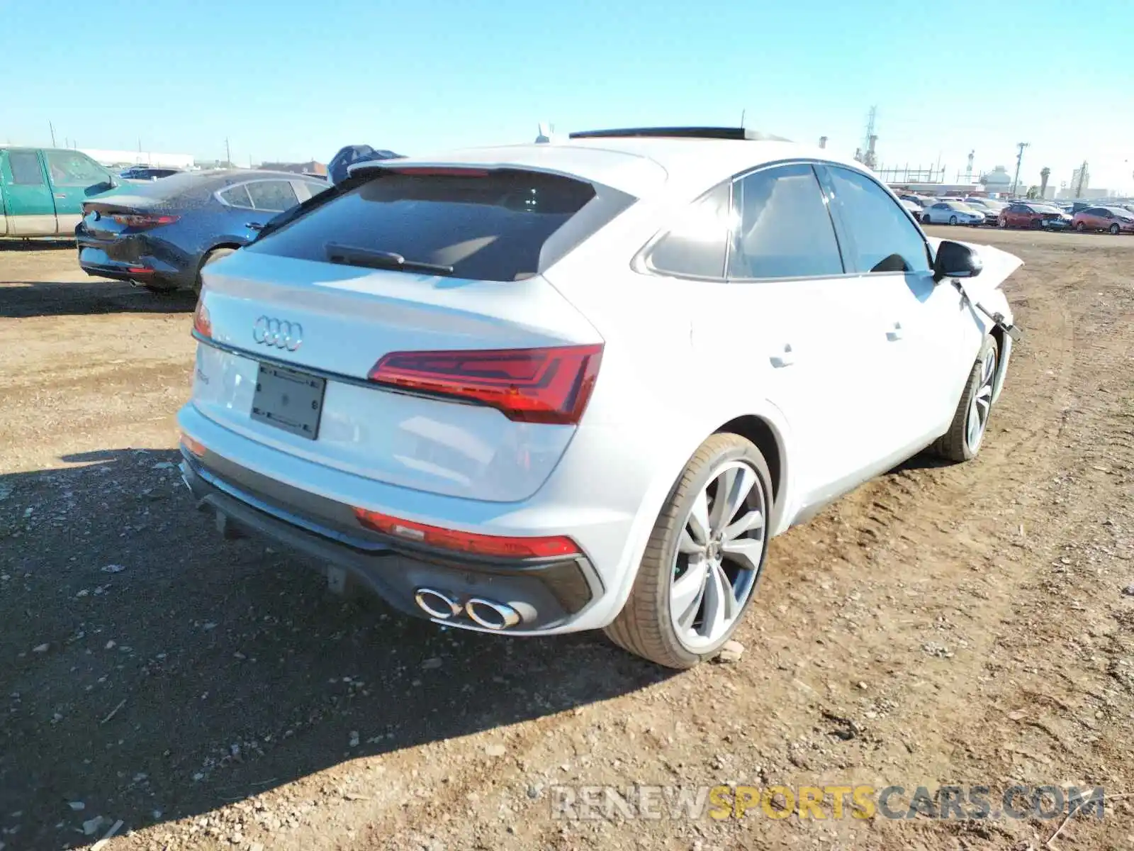 4 Photograph of a damaged car WA124AFYXM2096479 AUDI SQ5 SPORTB 2021