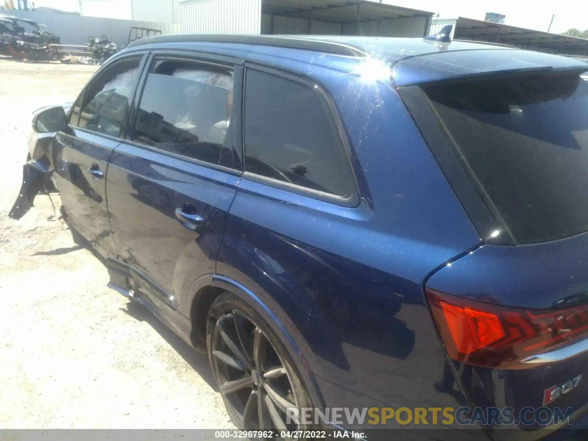 3 Photograph of a damaged car WA1AWAF77LD013493 AUDI SQ7 2020